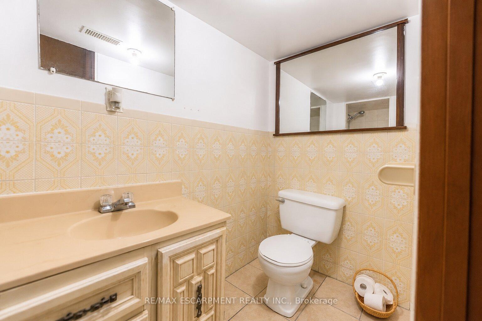Photo 25 of 1894 Main Street E, Hamilton, McQuesten — HOMEH