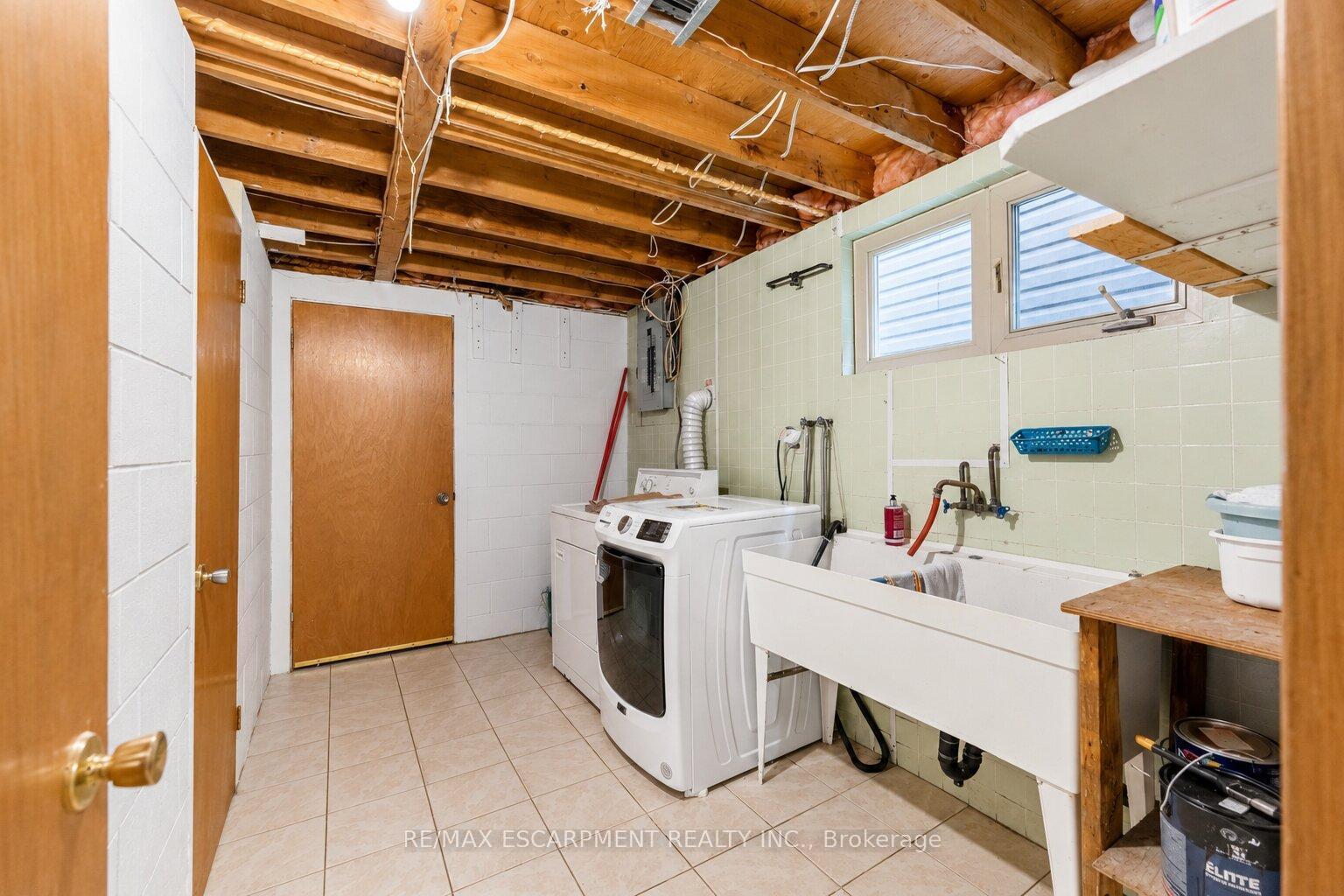 Photo 26 of 1894 Main Street E, Hamilton, McQuesten — HOMEH