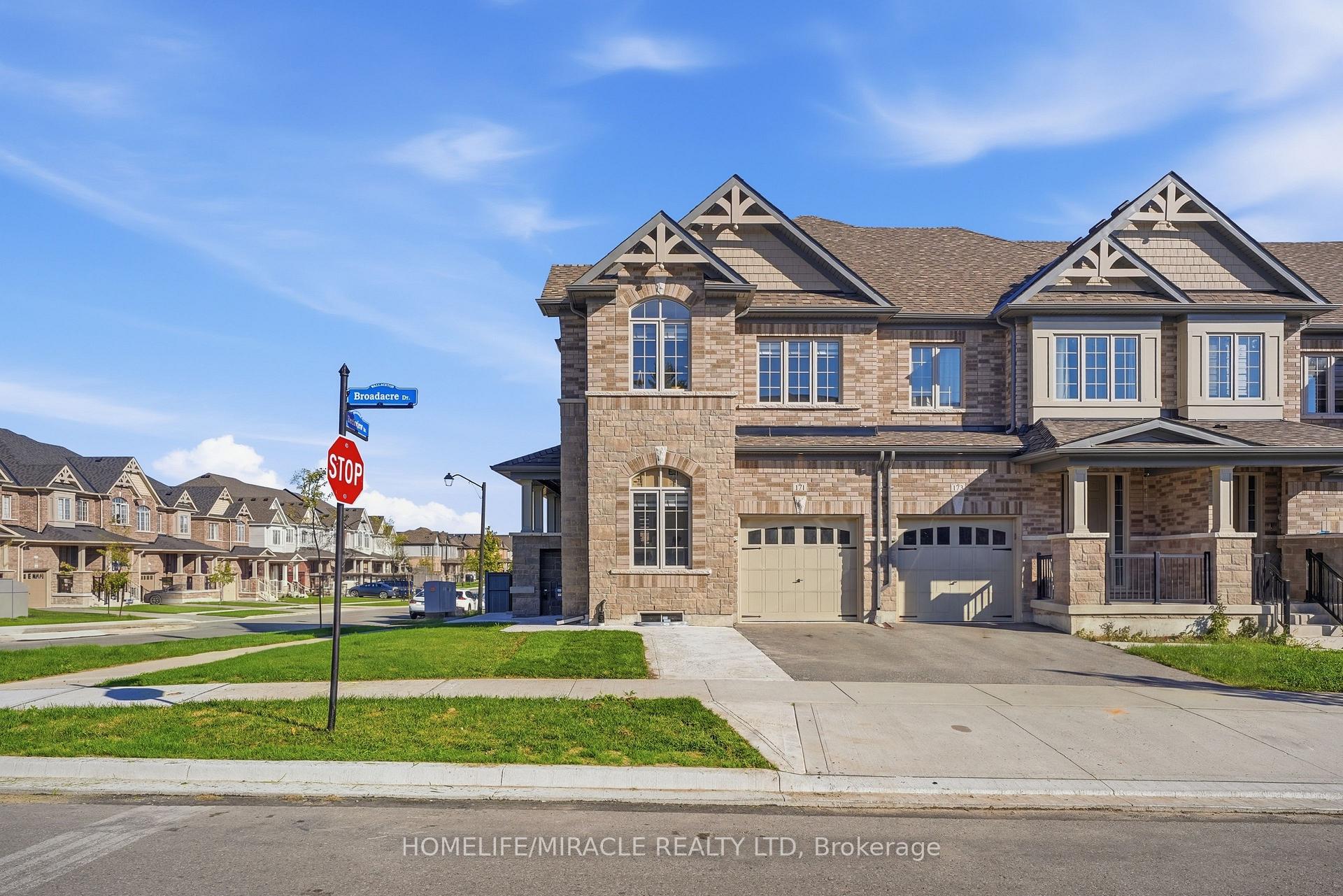 Photo 3 of 171 Broadacre Drive, Kitchener, Pioneer Park — HOMEH