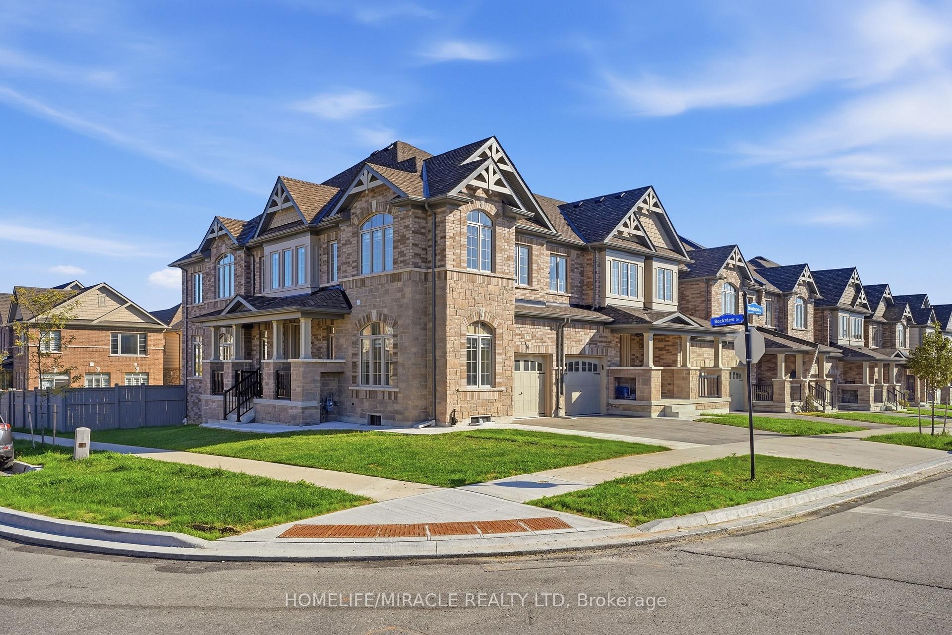 Photo 4 of 171 Broadacre Drive, Kitchener, Pioneer Park — HOMEH