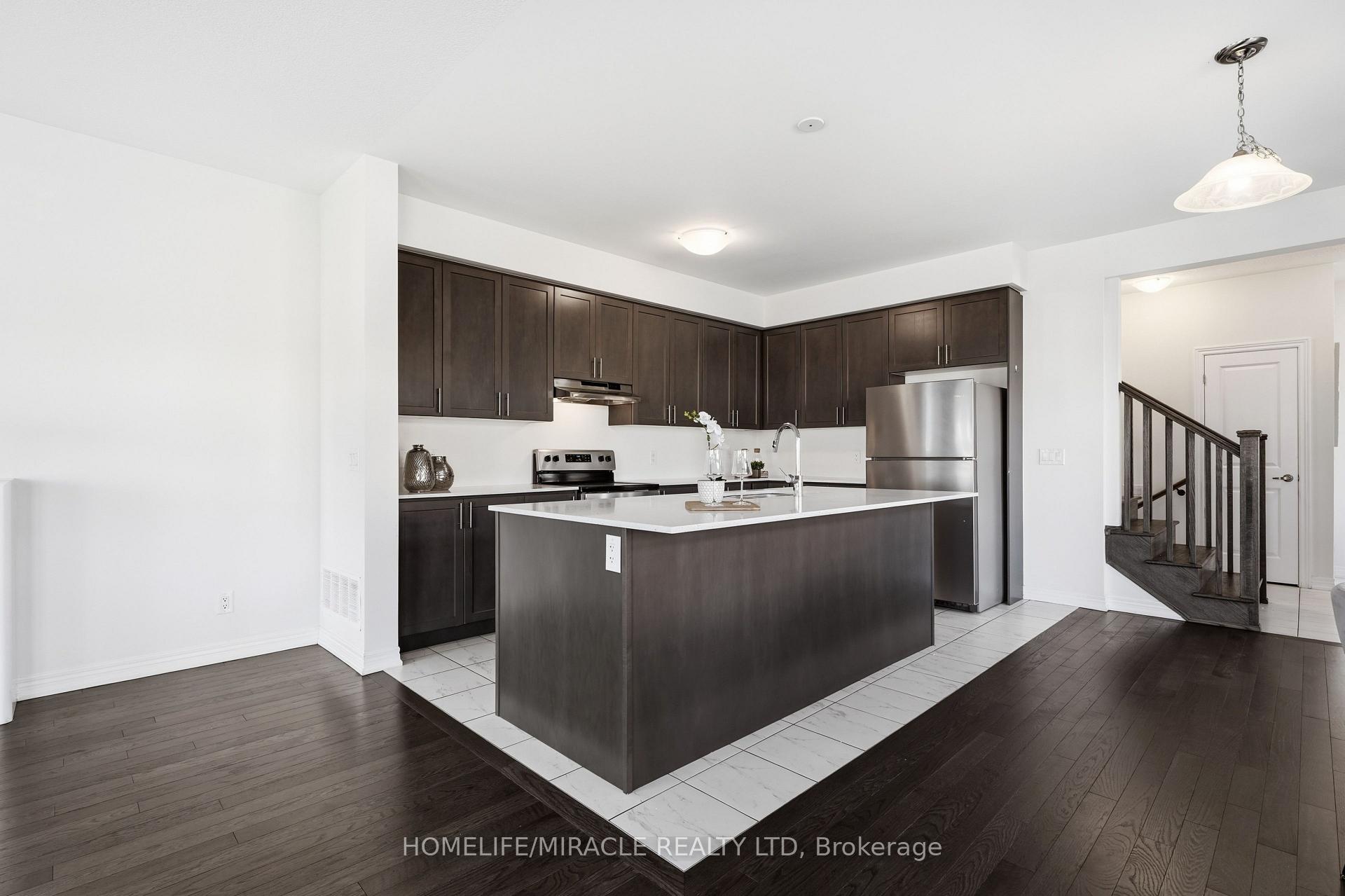 Photo 11 of 171 Broadacre Drive, Kitchener, Pioneer Park — HOMEH