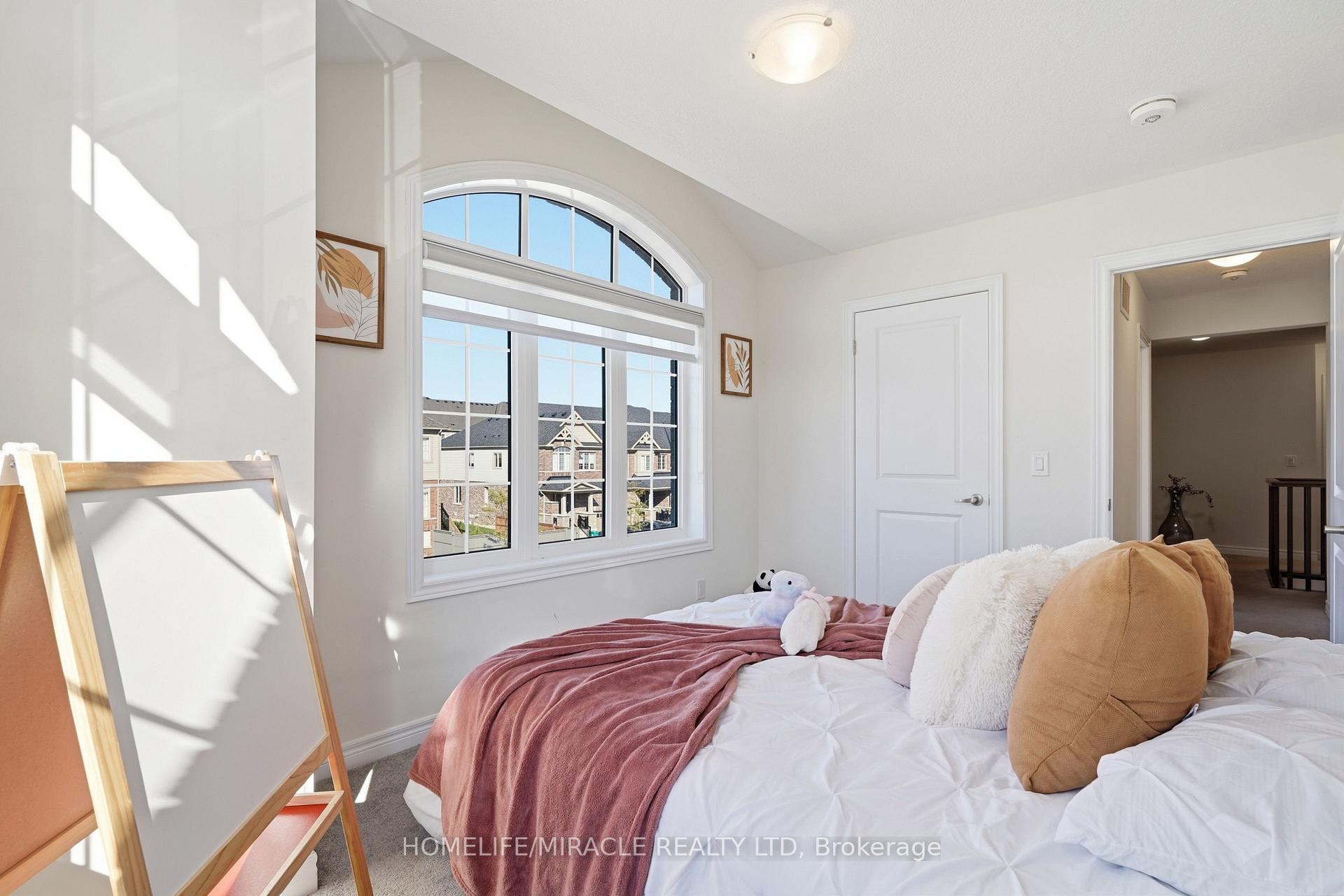 Photo 18 of 171 Broadacre Drive, Kitchener, Pioneer Park — HOMEH