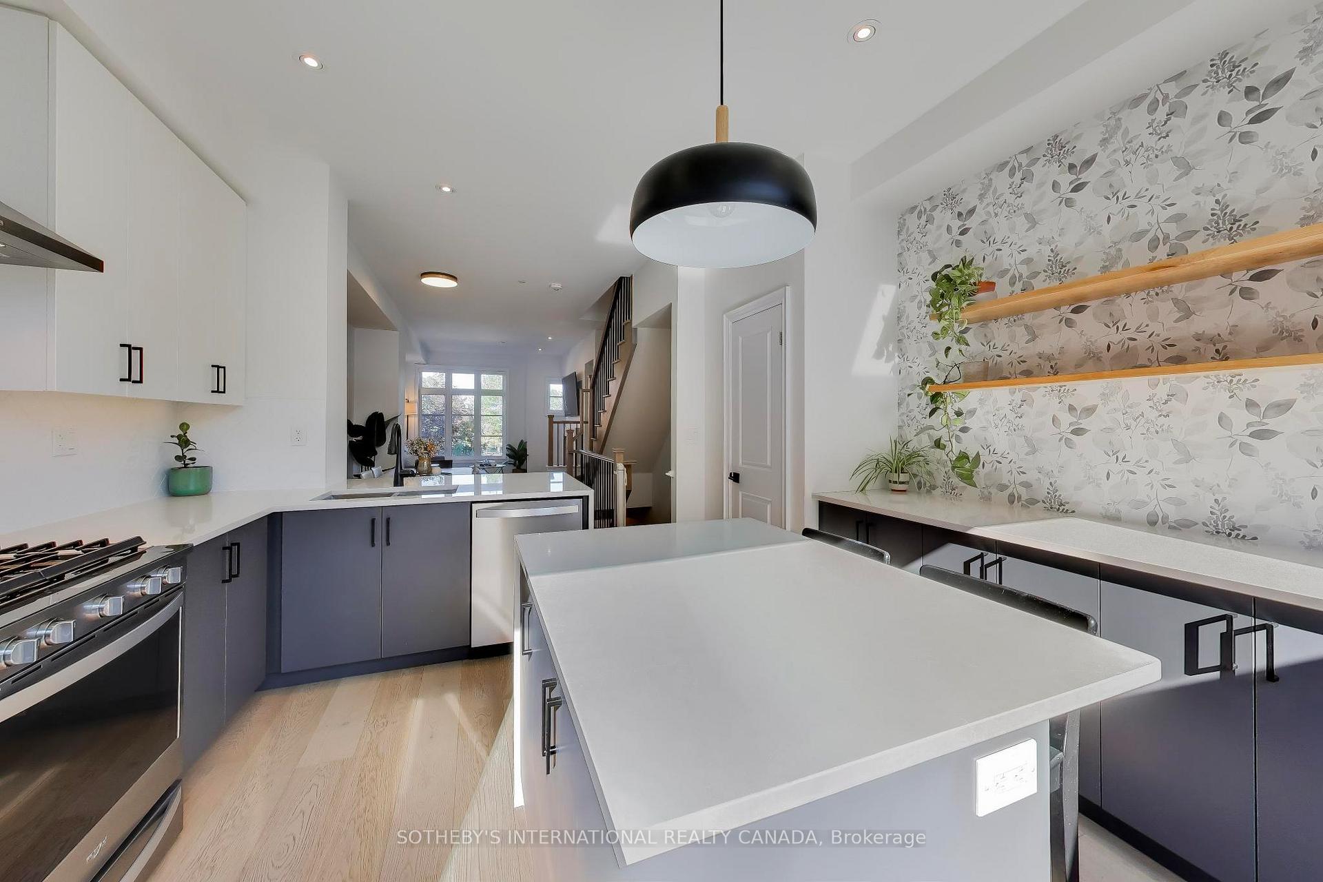 Photo 4 of Unit 30, 80 Daisy Avenue, Etobicoke, Long Branch — HOMEH