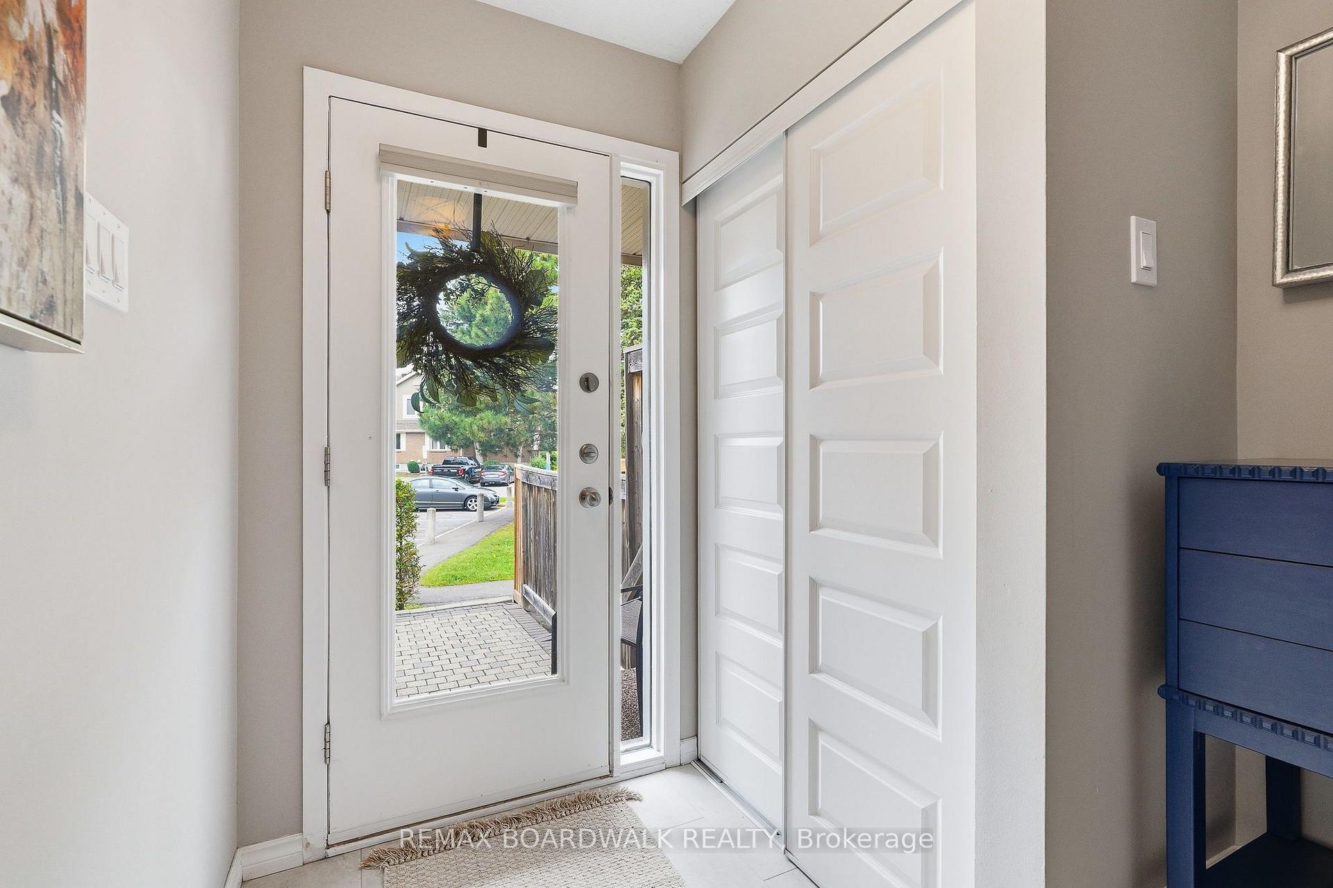 Photo 4 of Unit 209, 1760 Cabaret Lane, Ottawa, Fallingbrook/Pineridge — HOMEH