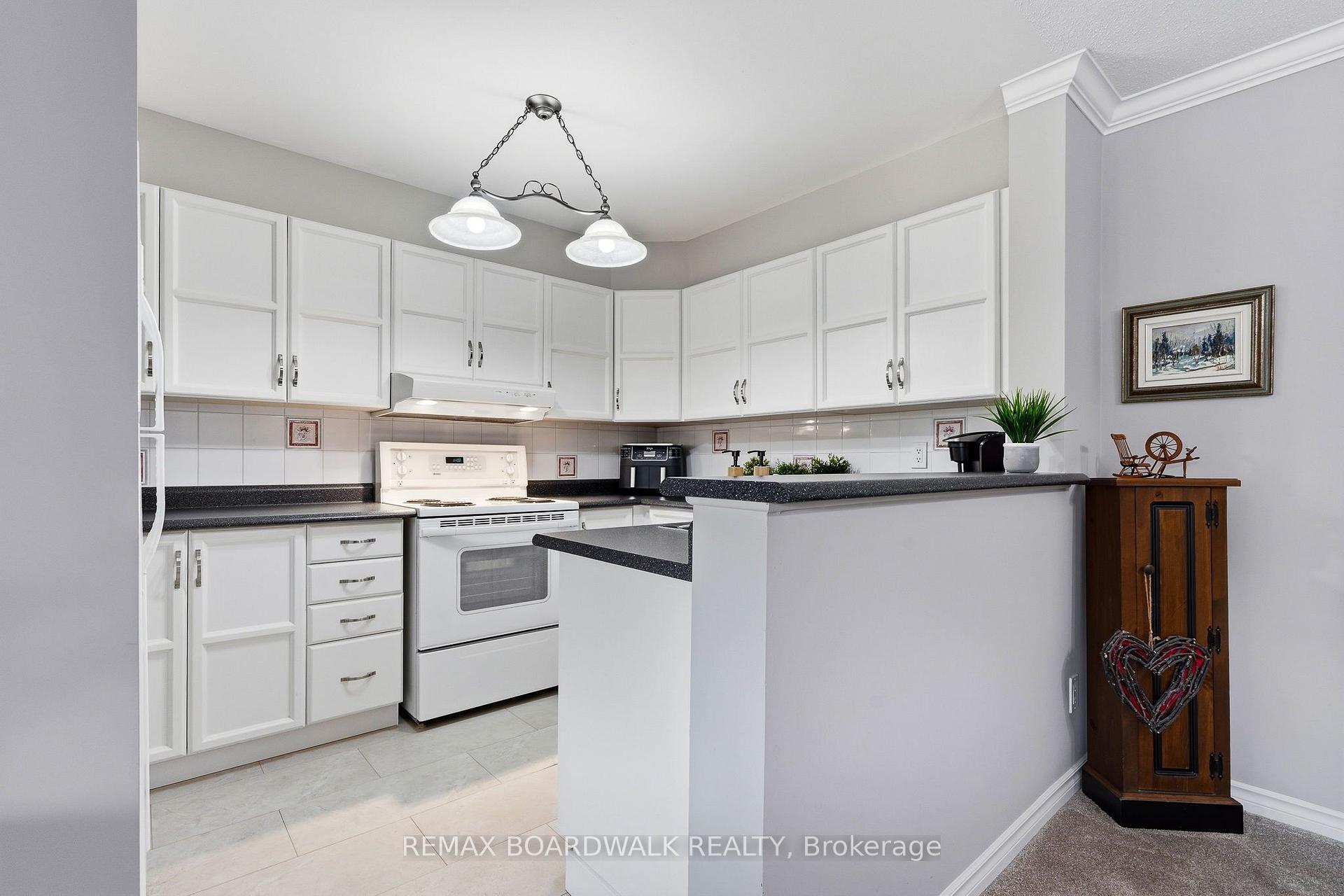 Photo 12 of Unit 209, 1760 Cabaret Lane, Ottawa, Fallingbrook/Pineridge — HOMEH