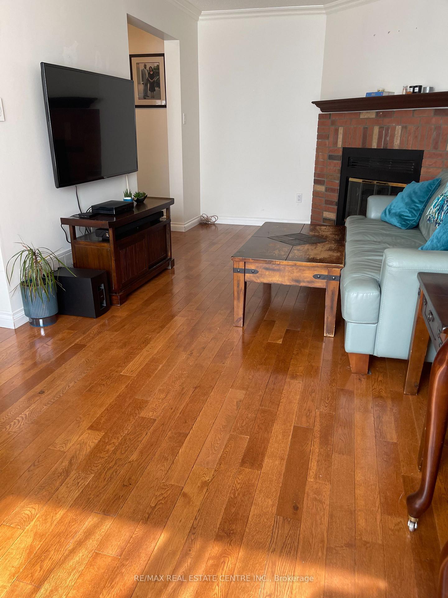 Photo 10 of 3223 Shadetree Drive, Mississauga, Meadowvale — HOMEH