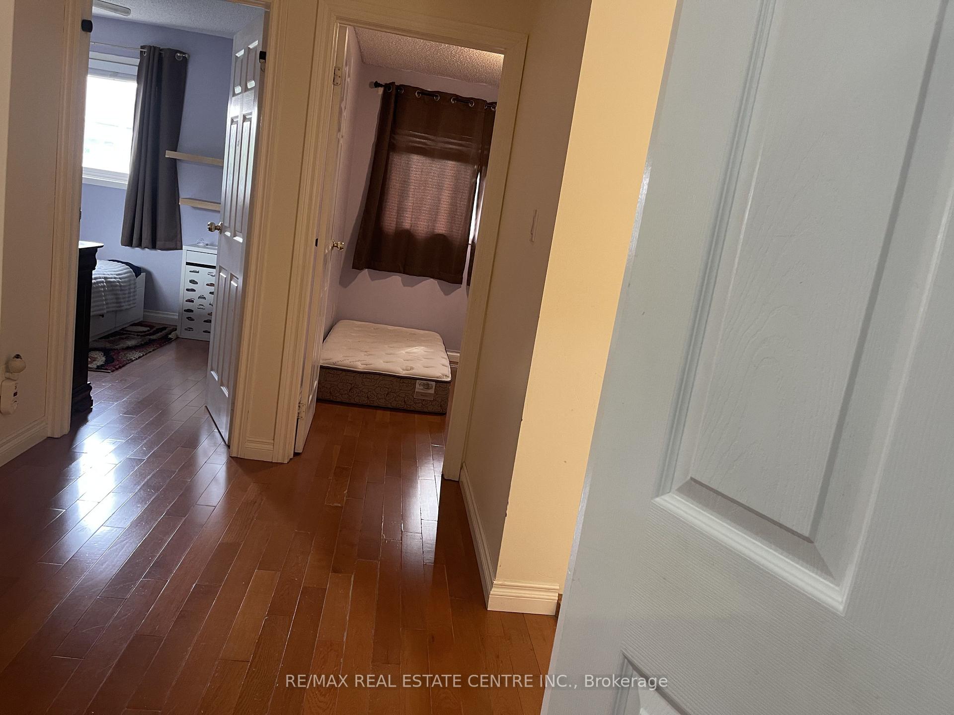 Photo 12 of 3223 Shadetree Drive, Mississauga, Meadowvale — HOMEH