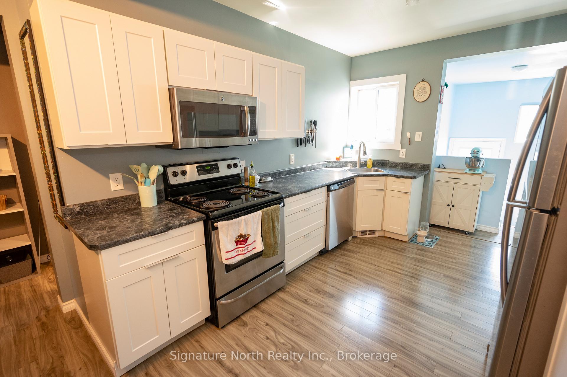 Photo 8 of 184 Mary Street E, Thunder Bay, Westfort — HOMEH