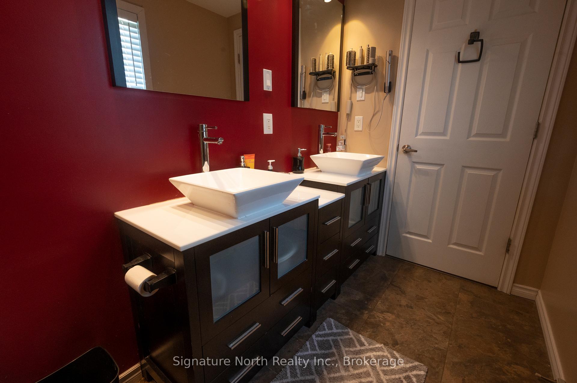 Photo 18 of 184 Mary Street E, Thunder Bay, Westfort — HOMEH