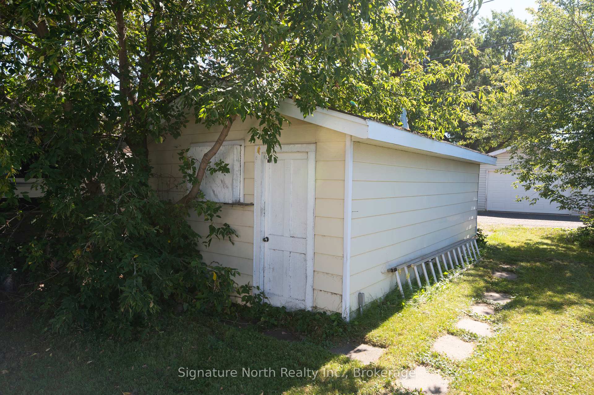 Photo 30 of 184 Mary Street E, Thunder Bay, Westfort — HOMEH