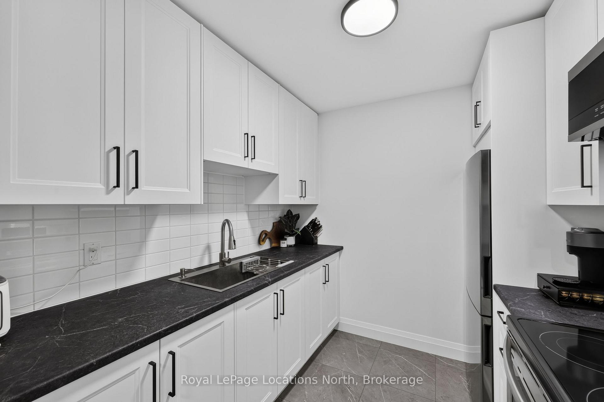 Photo 12 of Unit D7, 163 Edgehill Drive, Barrie, Letitia Heights — HOMEH