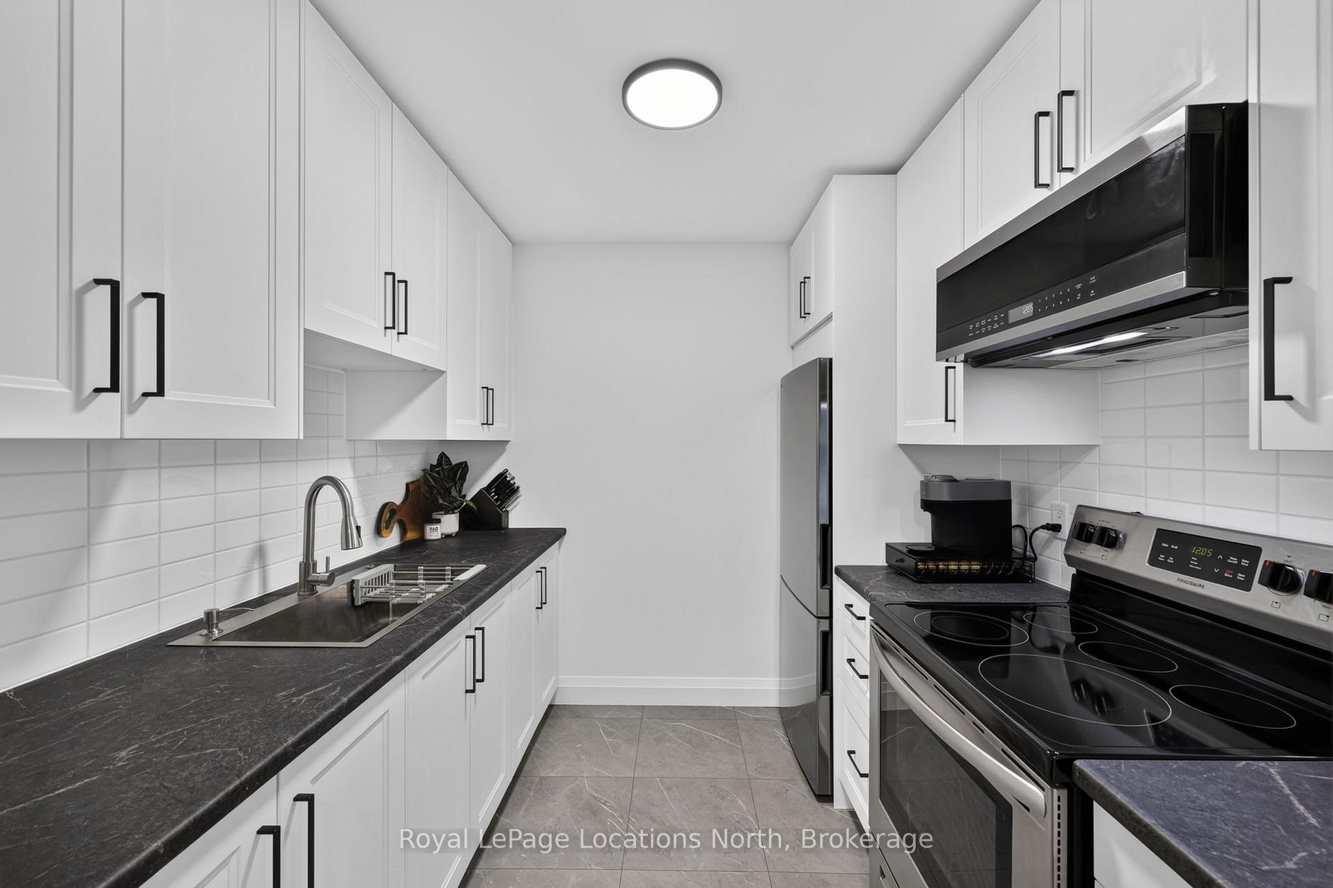 Photo 13 of Unit D7, 163 Edgehill Drive, Barrie, Letitia Heights — HOMEH