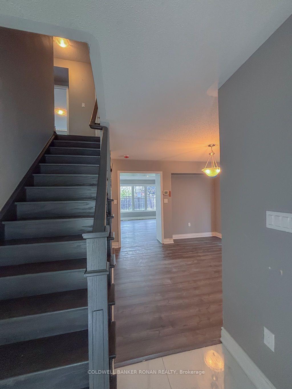 Photo 8 of 7 Kidd Crescent, New Tecumseth, Alliston — HOMEH