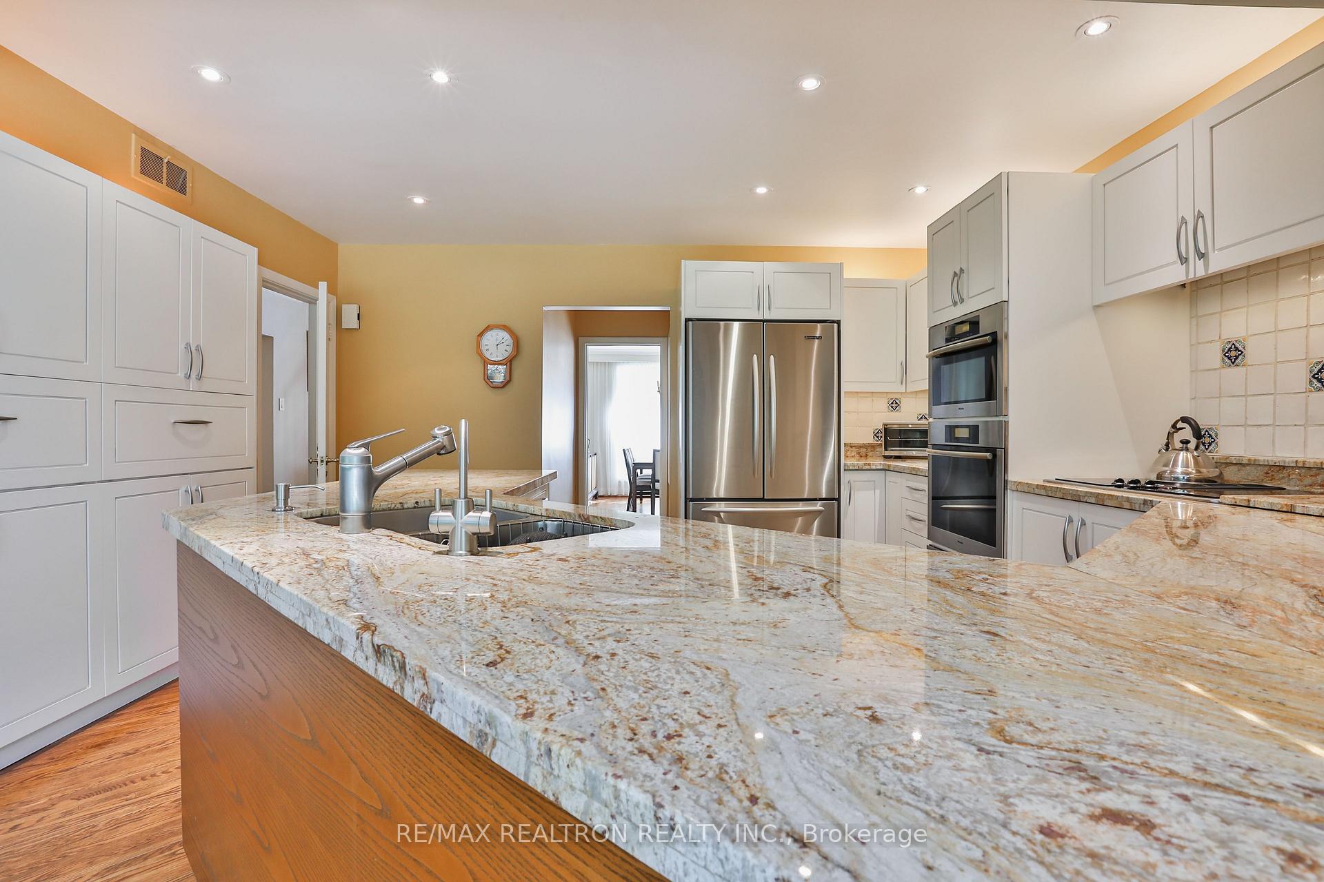 Photo 5 of 706 Briar Hill Avenue, Toronto, Forest Hill North — HOMEH
