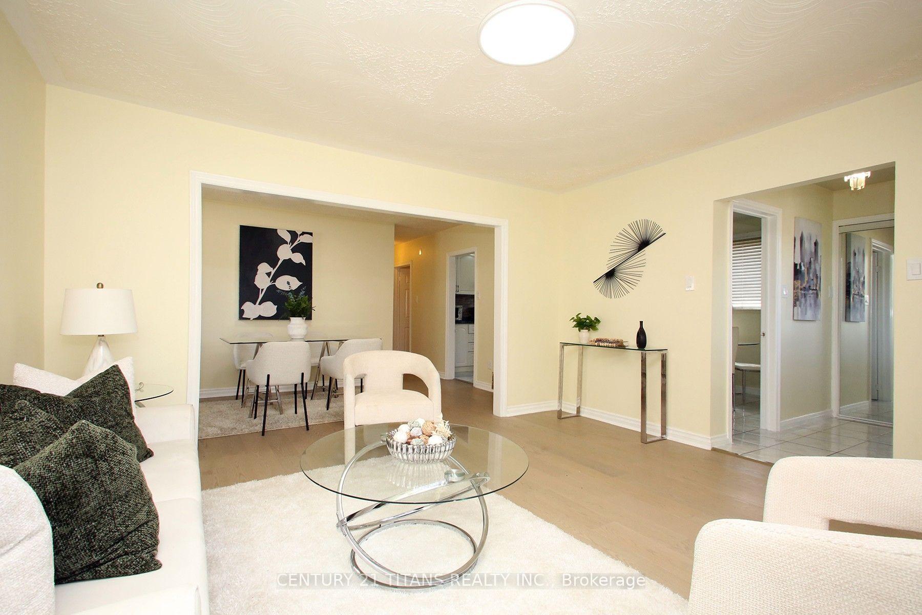 Photo 5 of 31 Monterrey Drive, Etobicoke, Thistletown-Beaumonde Heights — HOMEH