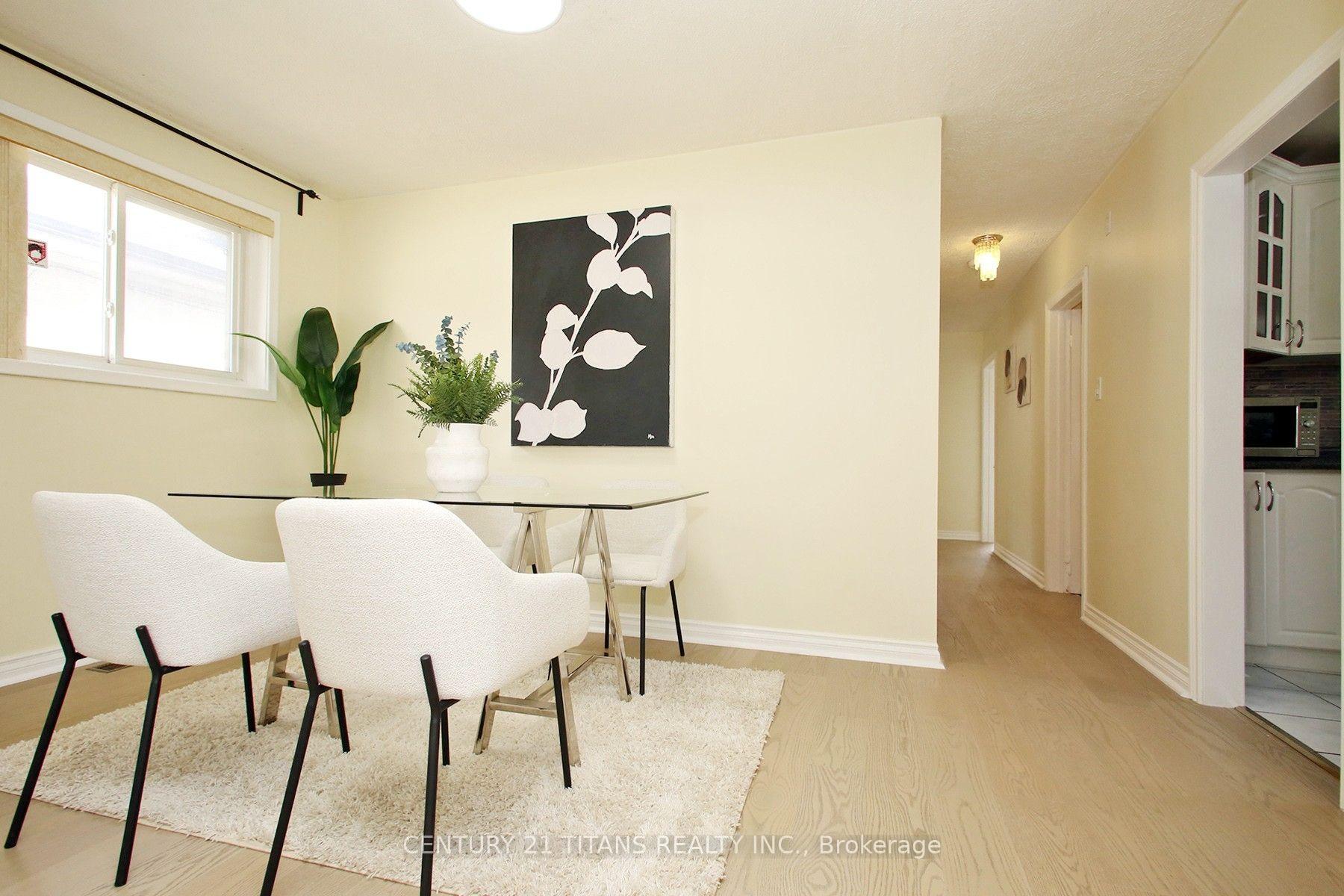 Photo 11 of 31 Monterrey Drive, Etobicoke, Thistletown-Beaumonde Heights — HOMEH
