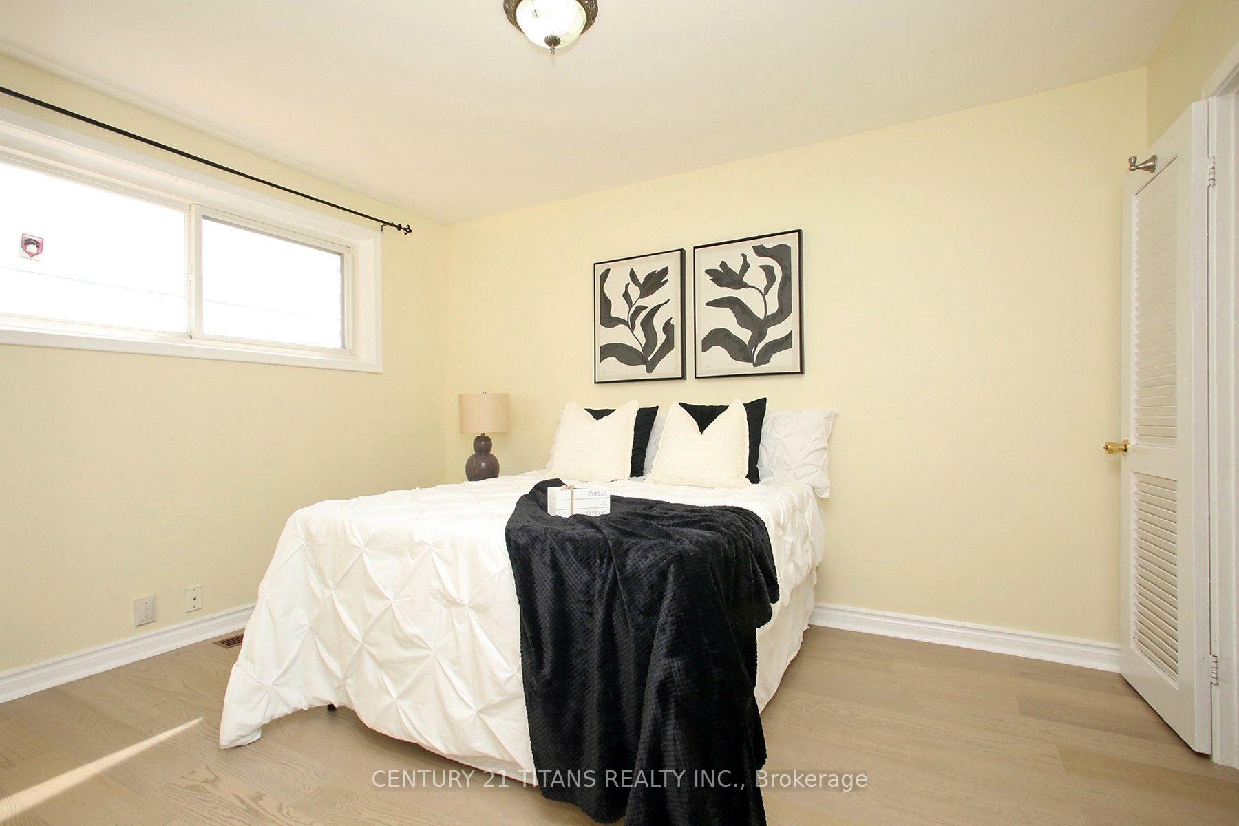 Photo 17 of 31 Monterrey Drive, Etobicoke, Thistletown-Beaumonde Heights — HOMEH