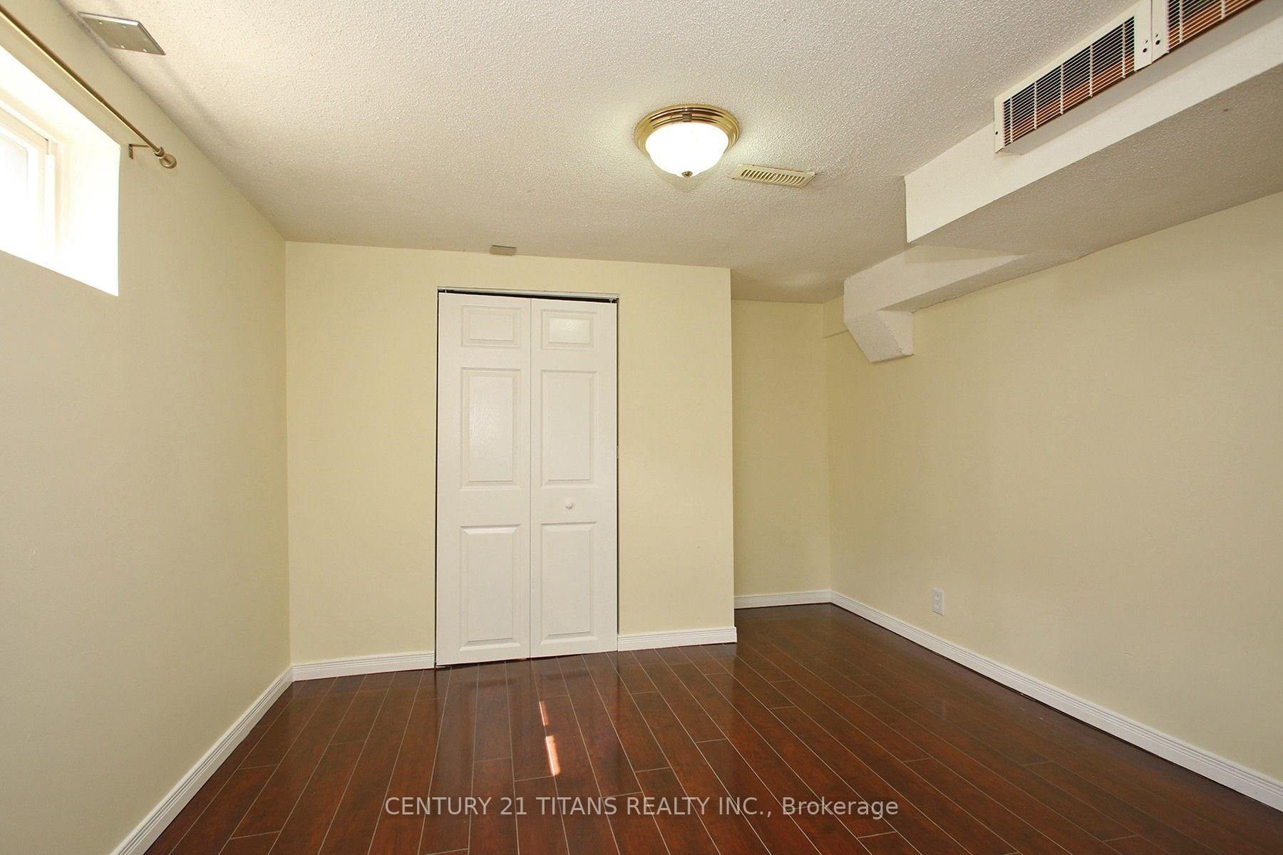 Photo 25 of 31 Monterrey Drive, Etobicoke, Thistletown-Beaumonde Heights — HOMEH