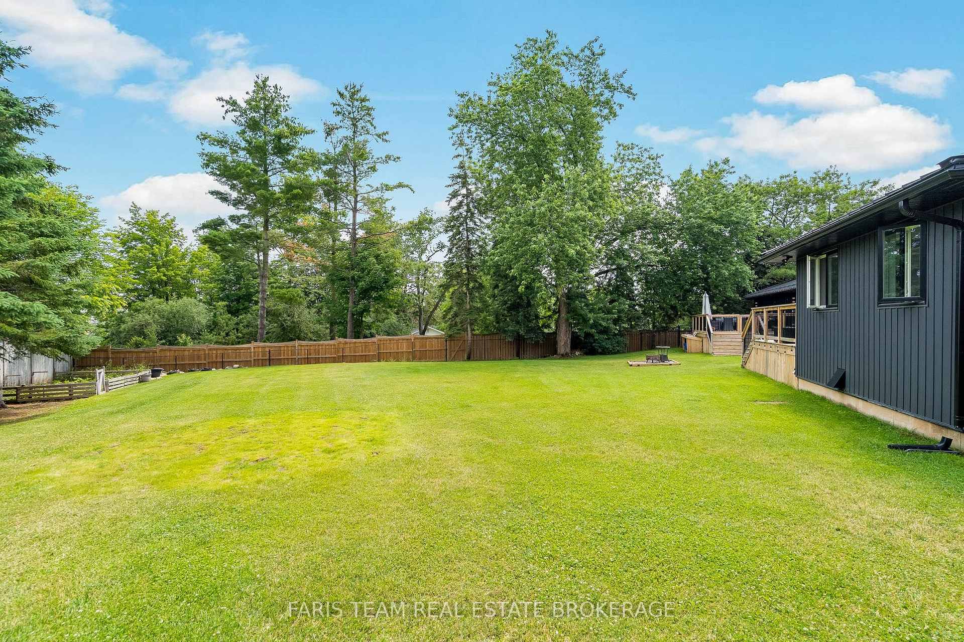Photo 7 of 223A Hickory Lane, Barrie, Bayshore — HOMEH