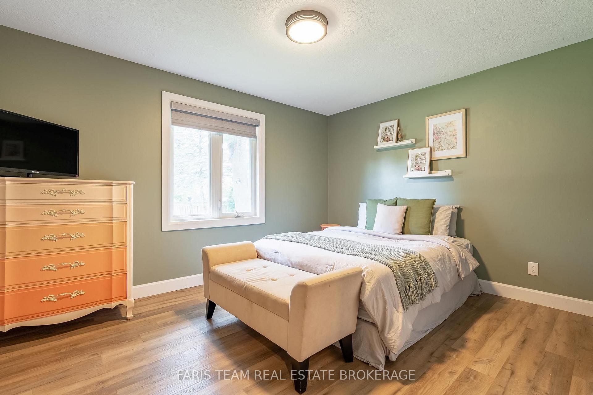 Photo 61 of 223A Hickory Lane, Barrie, Bayshore — HOMEH