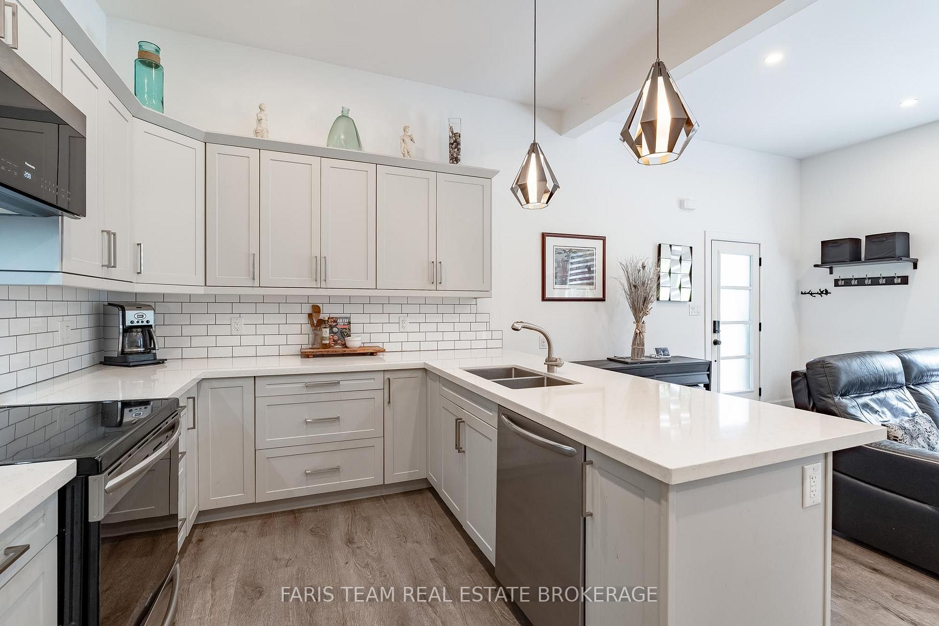 Photo 97 of 223A Hickory Lane, Barrie, Bayshore — HOMEH