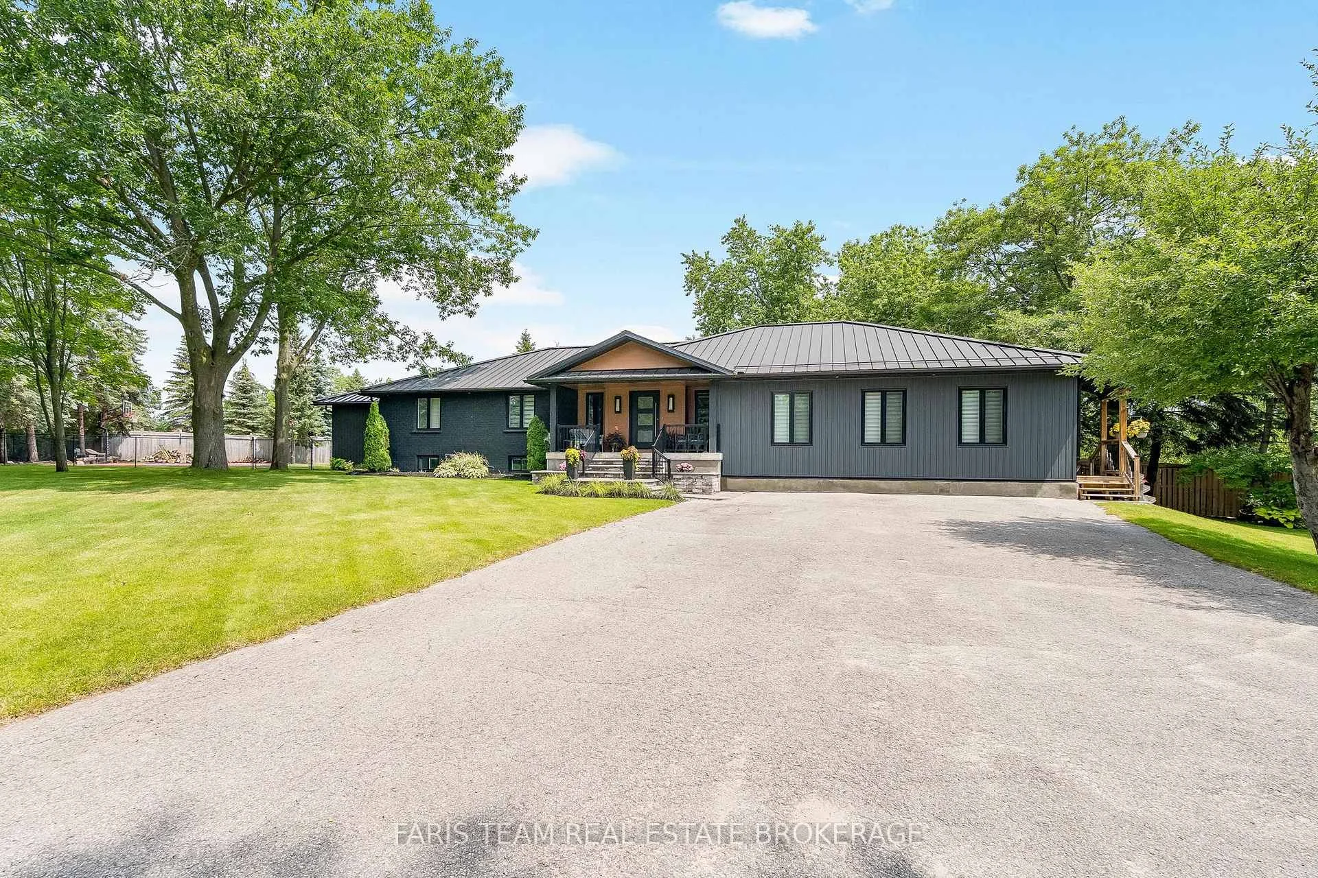 Photo 12 of 223A Hickory Lane, Barrie, Bayshore — HOMEH