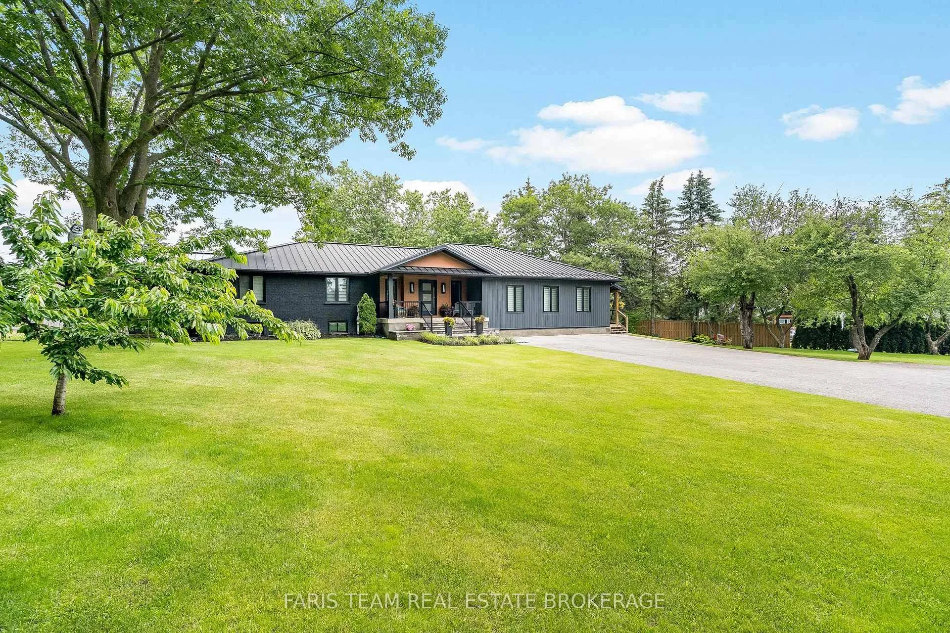 Photo 15 of 223A Hickory Lane, Barrie, Bayshore — HOMEH