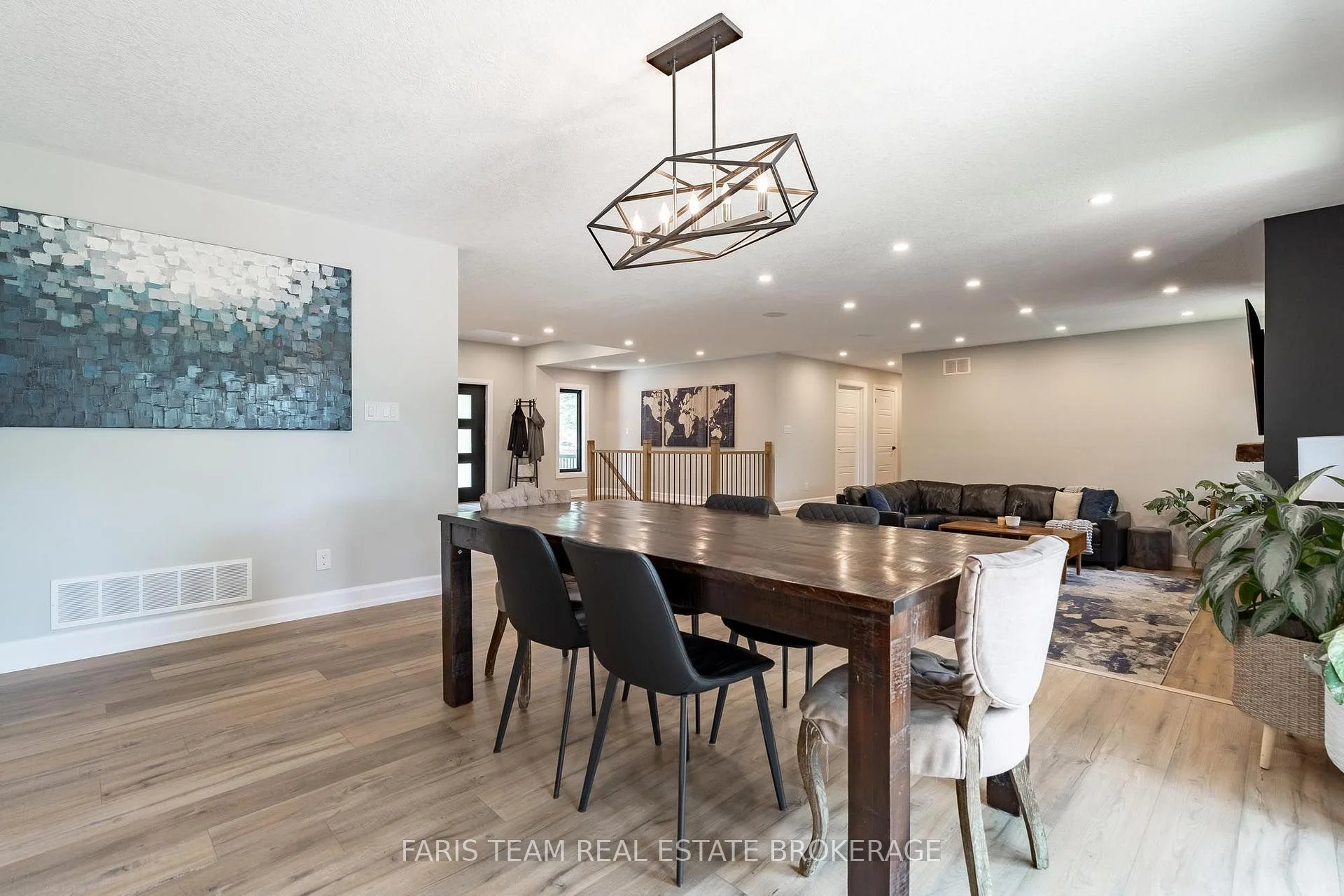 Photo 39 of 223A Hickory Lane, Barrie, Bayshore — HOMEH