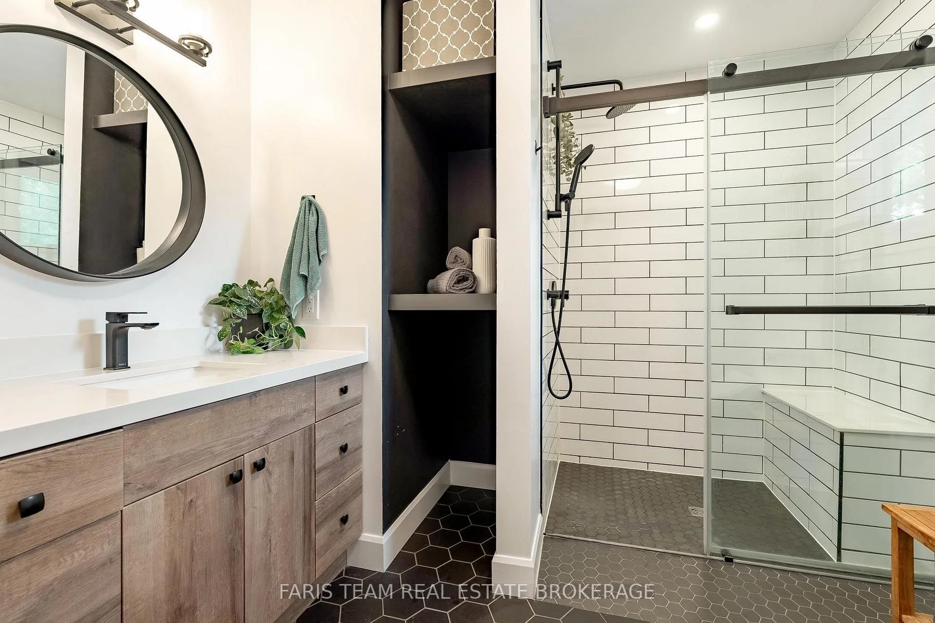 Photo 57 of 223A Hickory Lane, Barrie, Bayshore — HOMEH