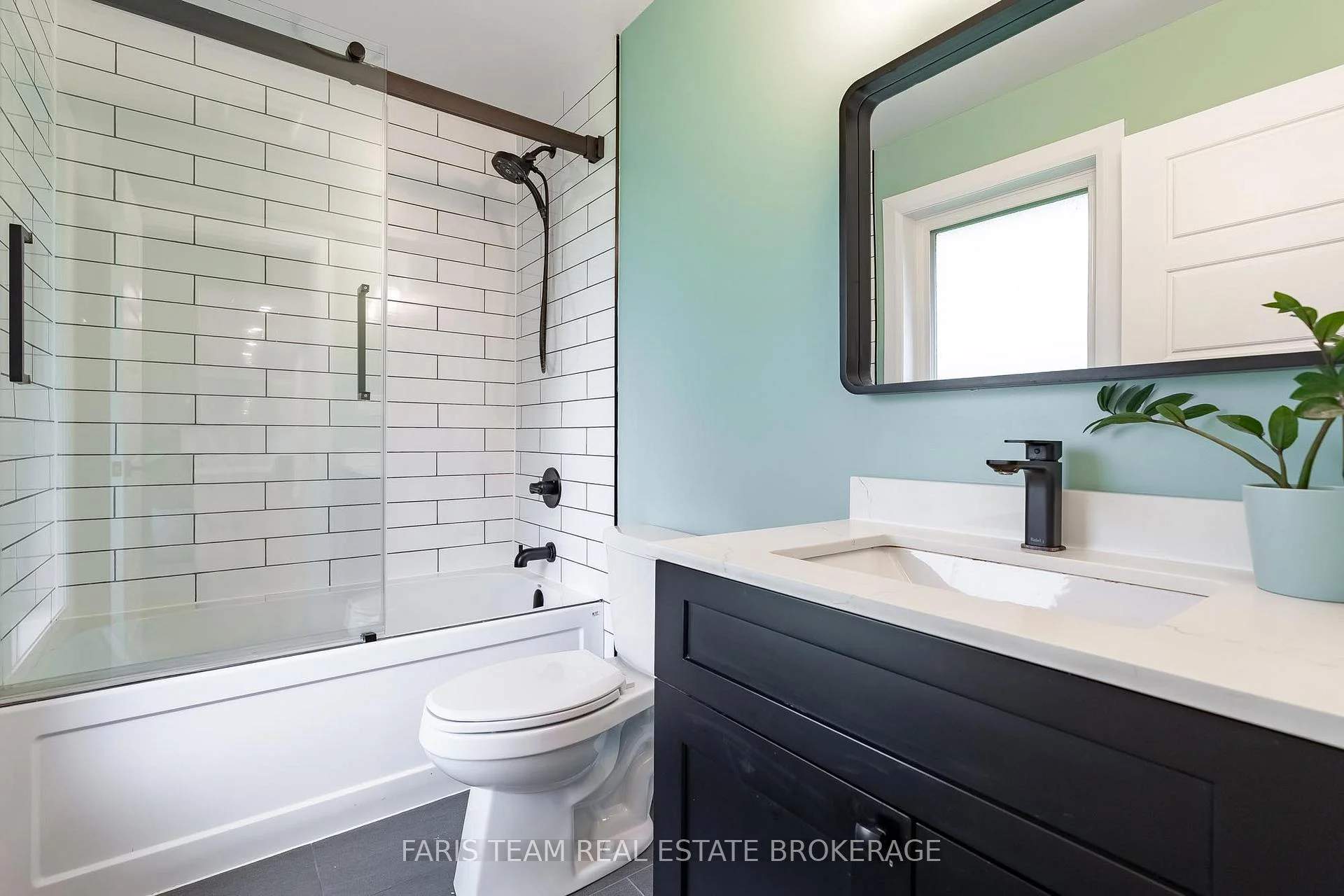Photo 59 of 223A Hickory Lane, Barrie, Bayshore — HOMEH