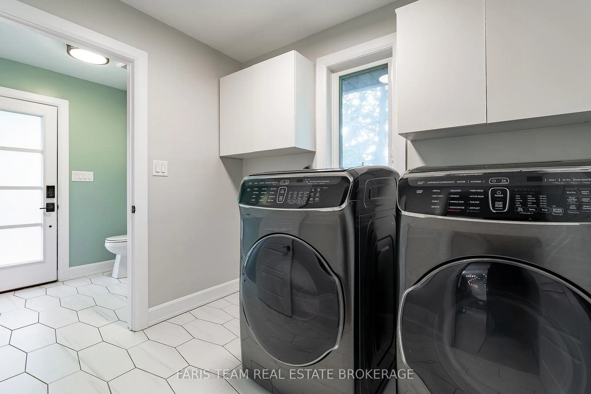 Photo 72 of 223A Hickory Lane, Barrie, Bayshore — HOMEH