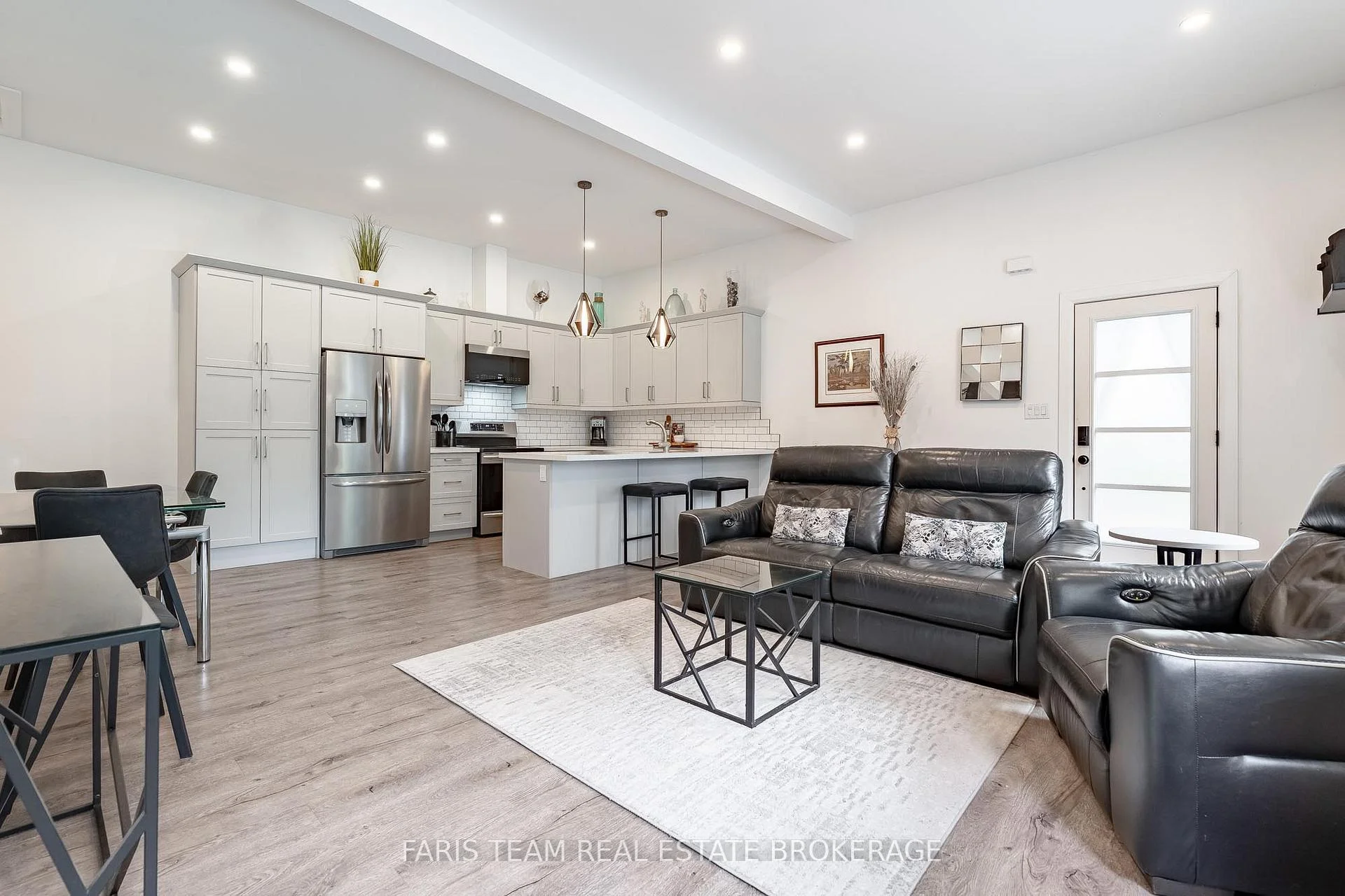 Photo 95 of 223A Hickory Lane, Barrie, Bayshore — HOMEH