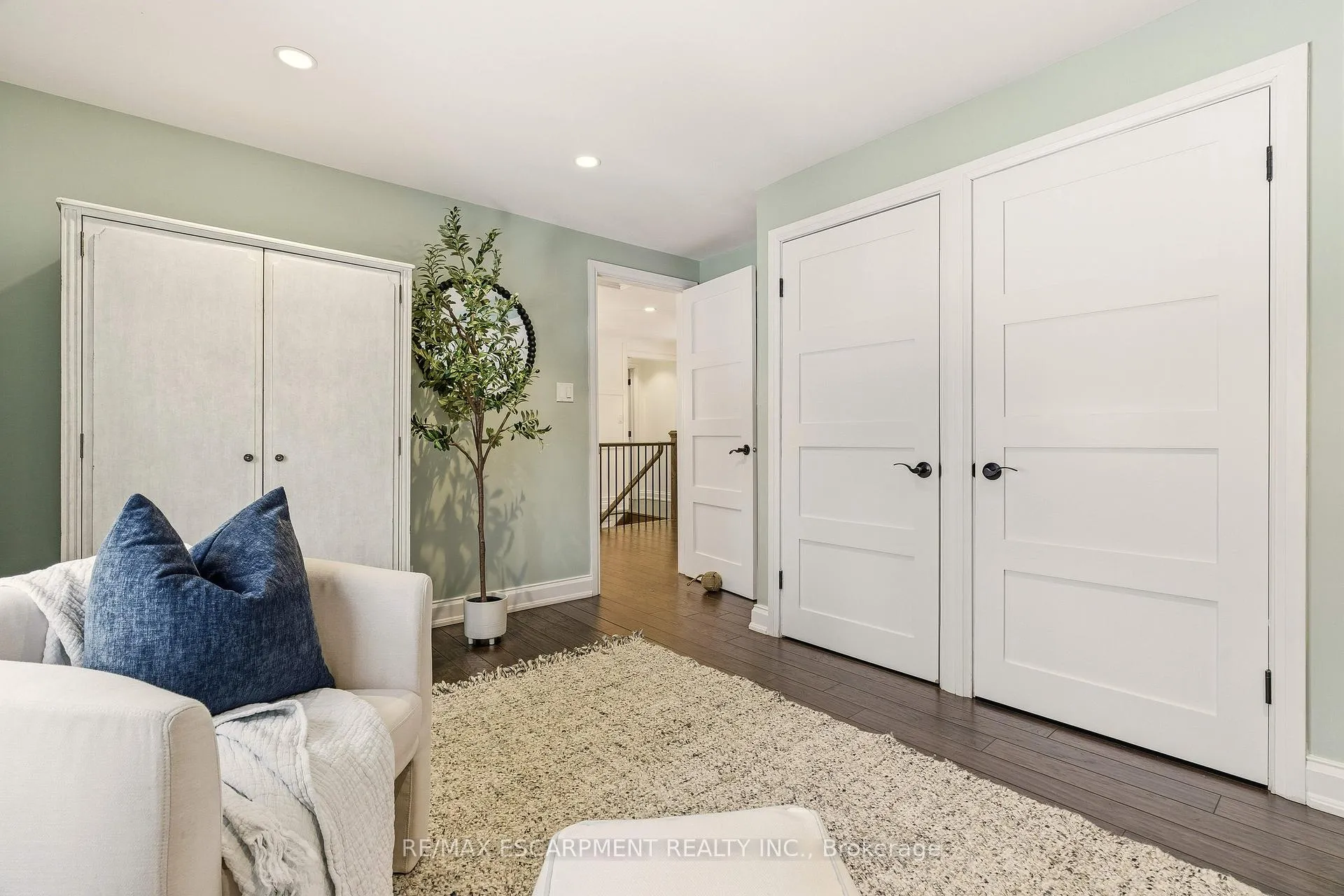 Photo 22 of 640 George Street, Burlington, Brant — HOMEH