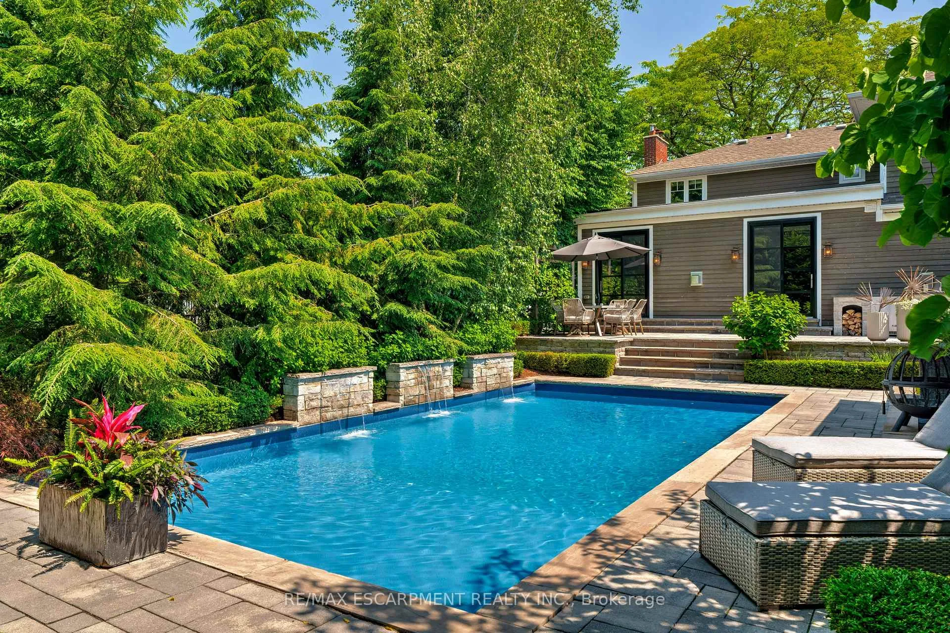 Photo 23 of 640 George Street, Burlington, Brant — HOMEH