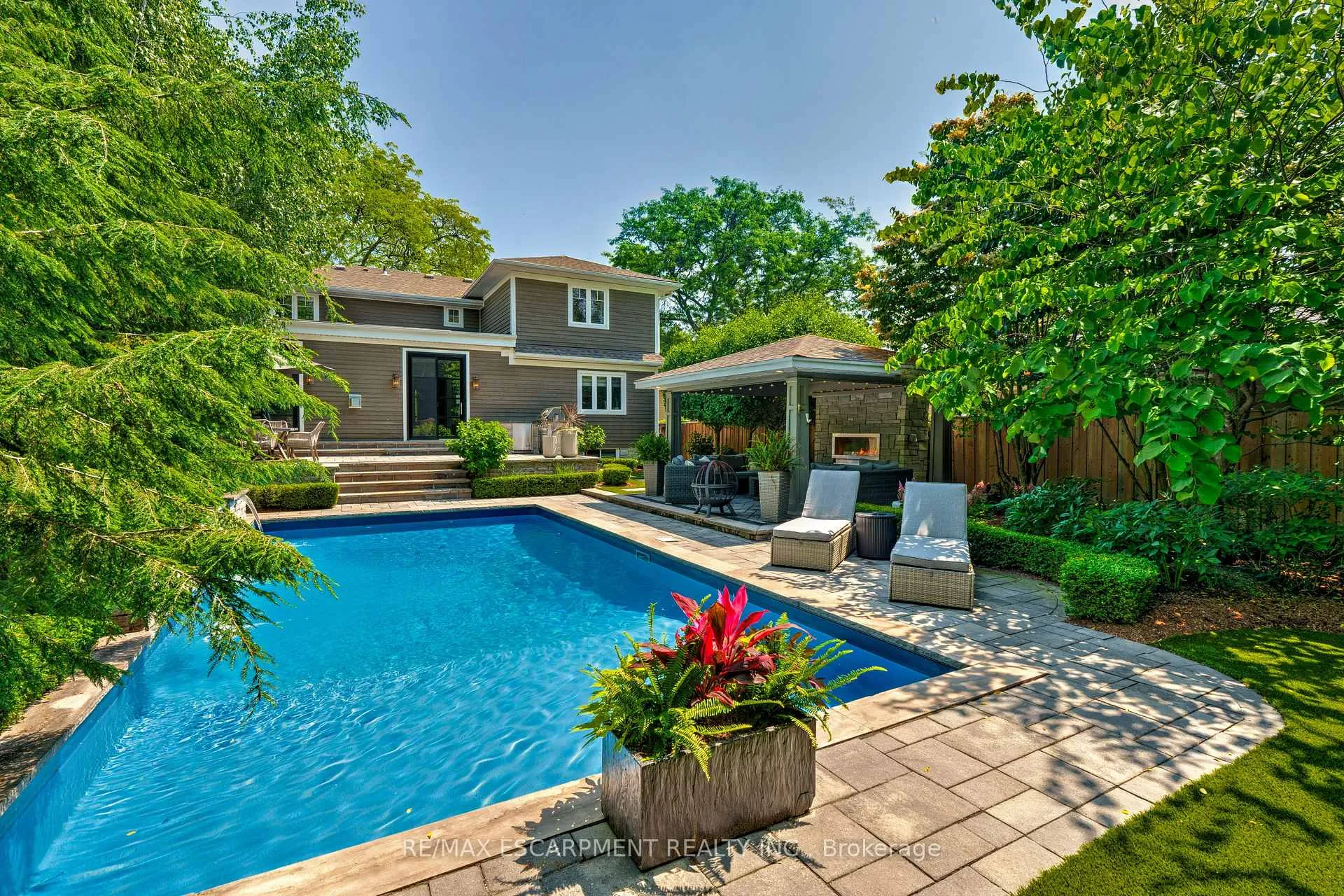 Photo 25 of 640 George Street, Burlington, Brant — HOMEH