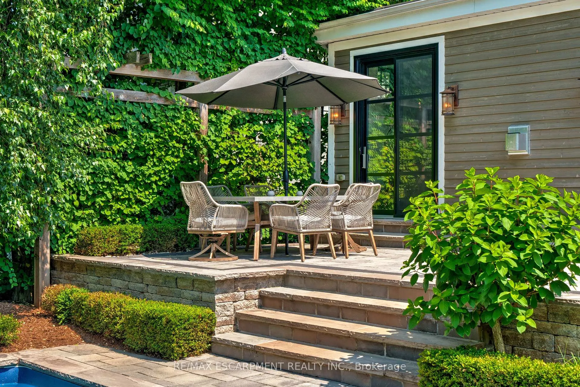 Photo 36 of 640 George Street, Burlington, Brant — HOMEH