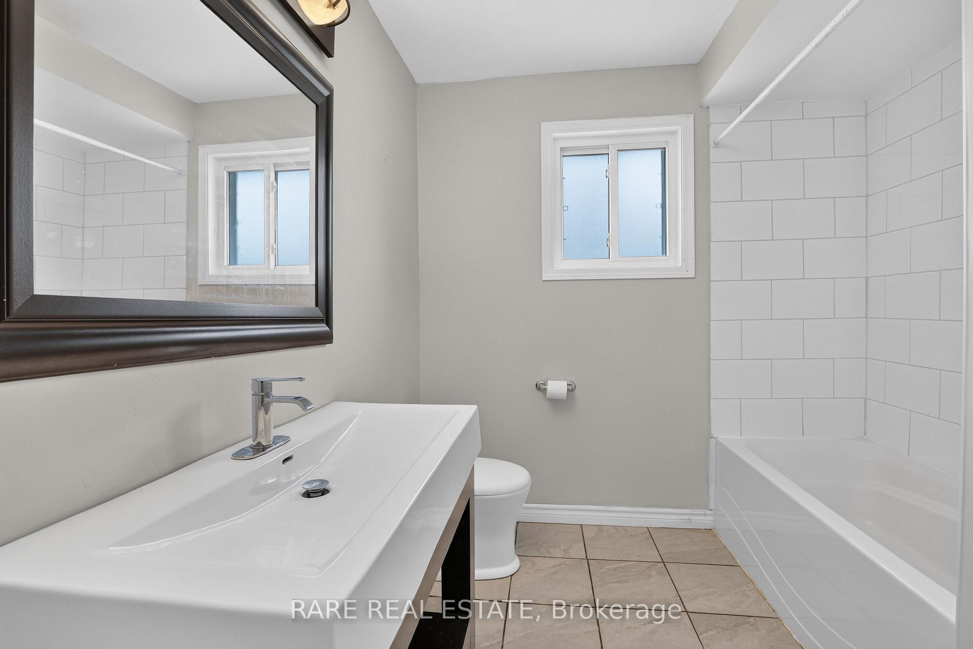 Photo 12 of 38 Lay Street, Barrie, Wellington — HOMEH