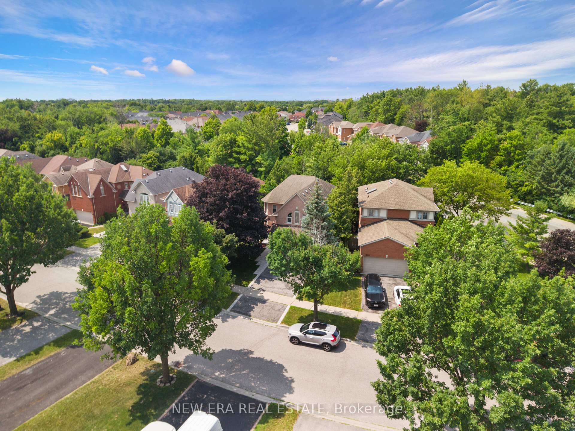 Photo 4 of 1798 Autumn Crescent, Pickering, Amberlea — HOMEH
