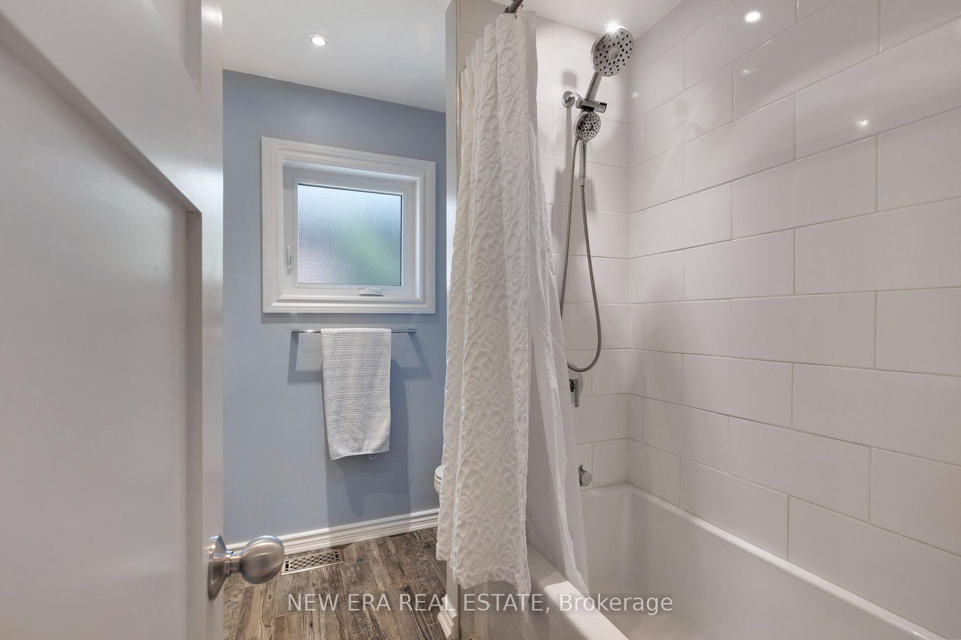 Photo 25 of 1798 Autumn Crescent, Pickering, Amberlea — HOMEH
