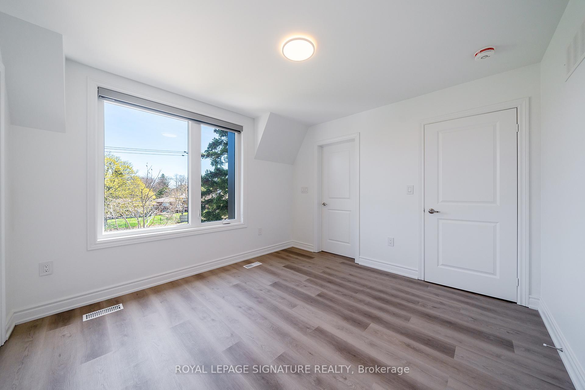 Photo 9 of Unit 3, 2052 Pharmacy Avenue, Scarborough, L'Amoreaux — HOMEH