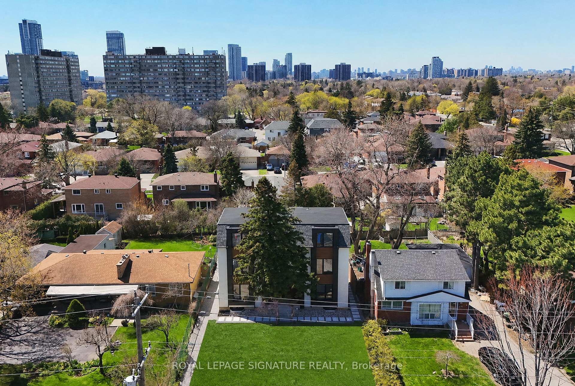 Photo 19 of Unit 3, 2052 Pharmacy Avenue, Scarborough, L'Amoreaux — HOMEH