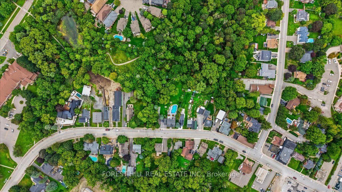 Photo 3 of 137 Main Street, King, Schomberg — HOMEH