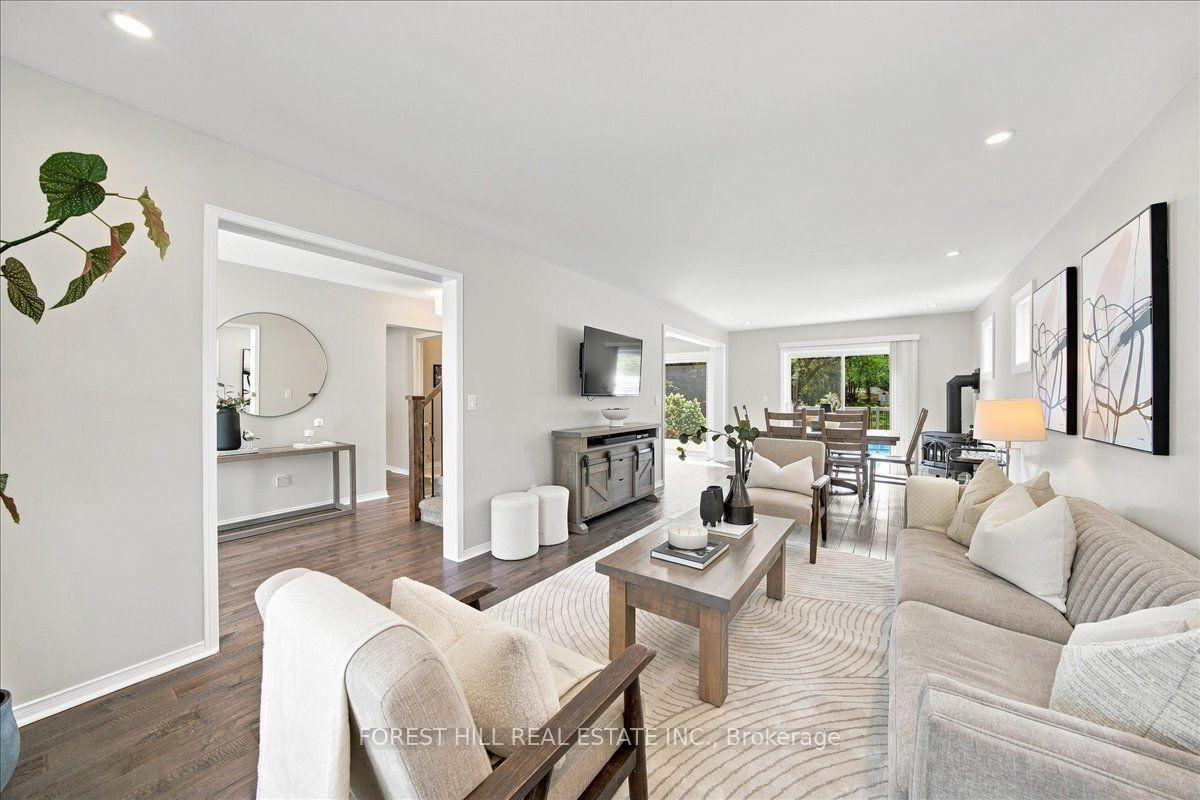 Photo 7 of 137 Main Street, King, Schomberg — HOMEH
