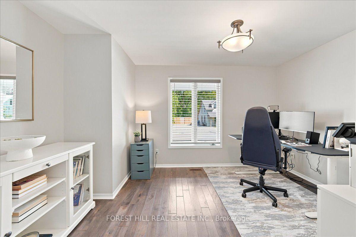 Photo 20 of 137 Main Street, King, Schomberg — HOMEH