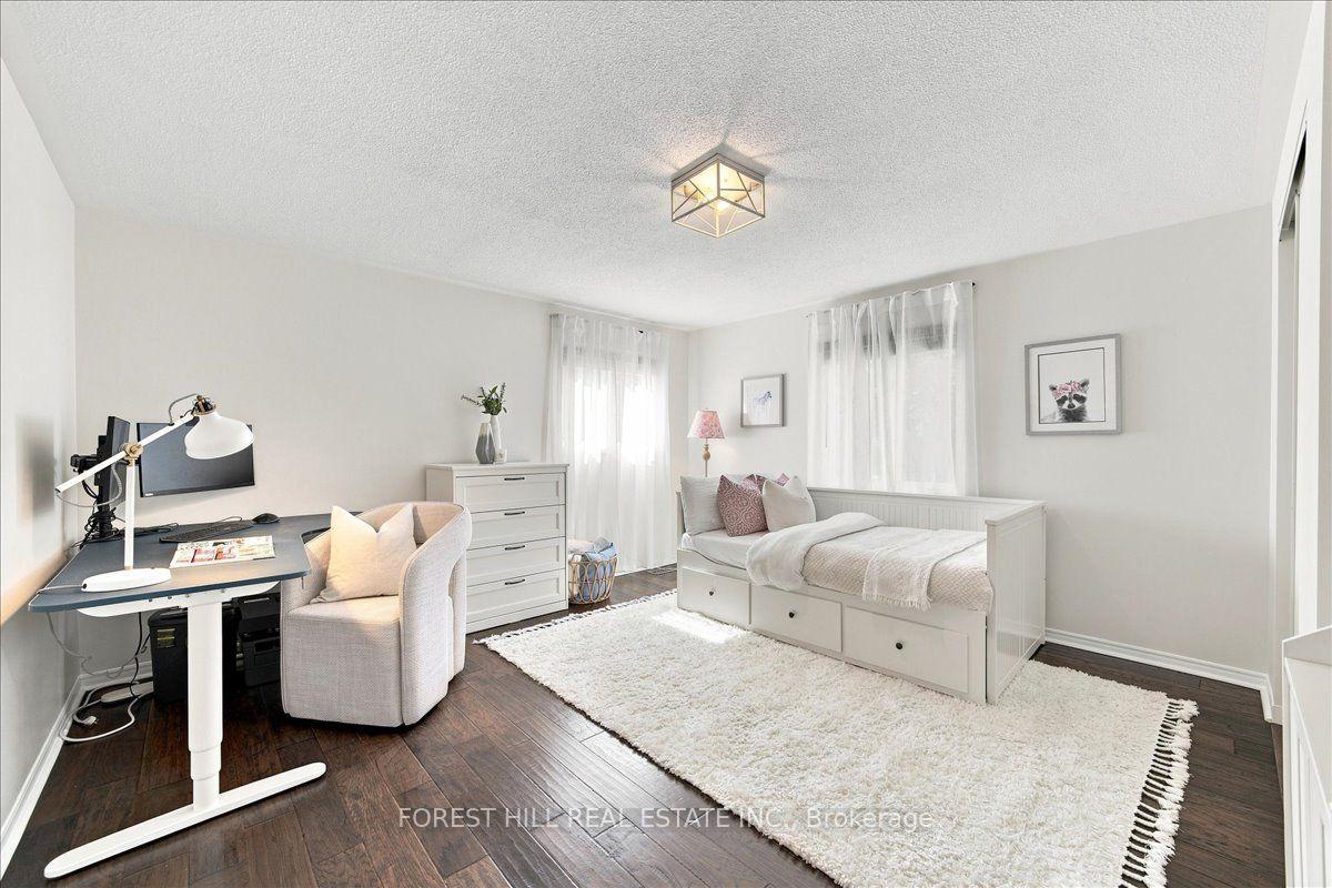 Photo 31 of 137 Main Street, King, Schomberg — HOMEH