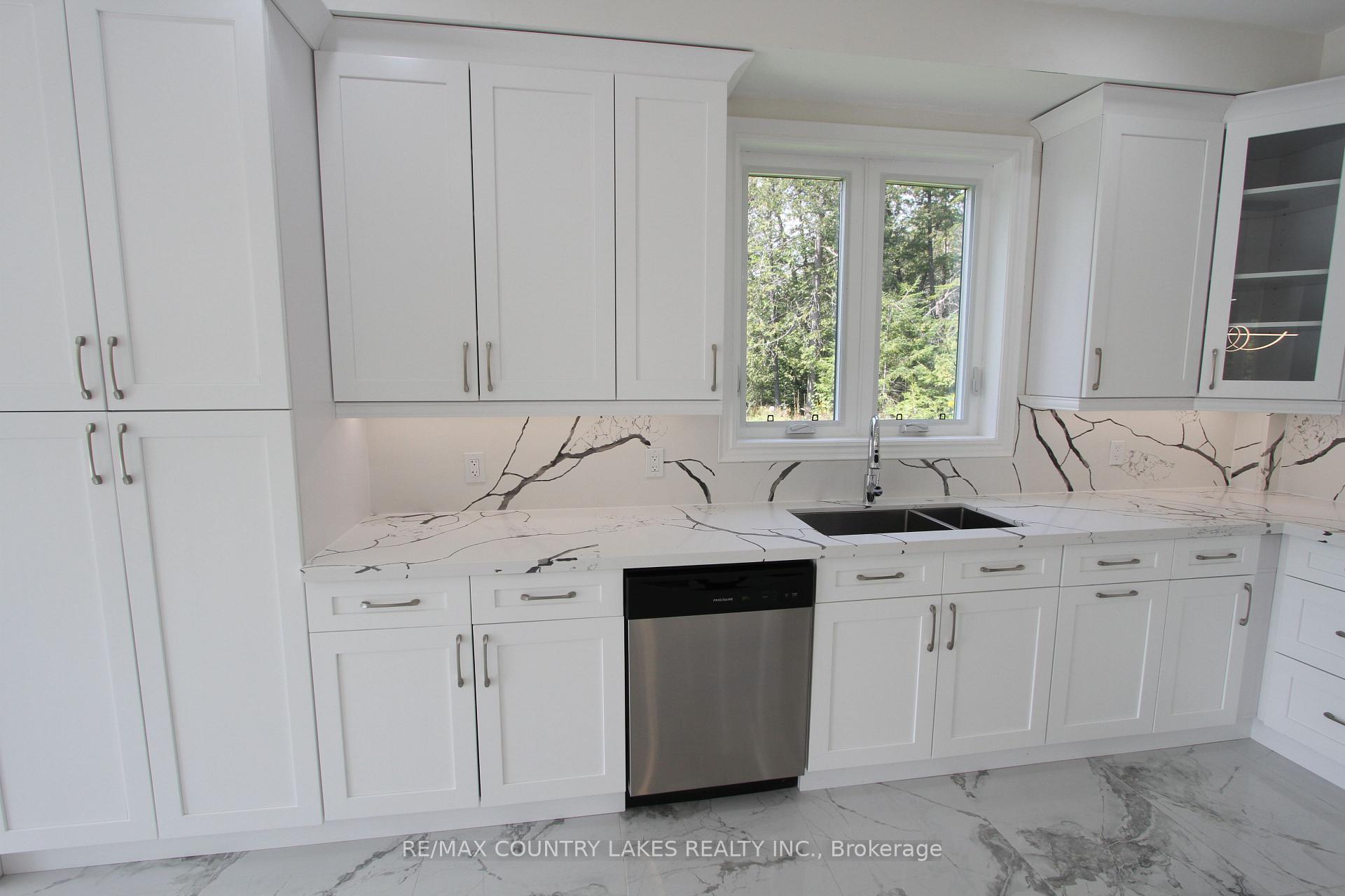 Photo 13 of 445 Martin's Road, Kawartha Lakes, Verulam — HOMEH