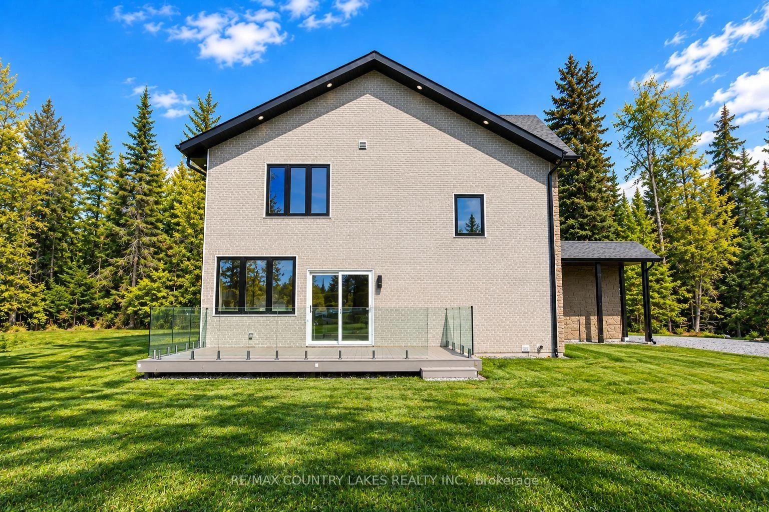 Photo 5 of 445 Martin's Road, Kawartha Lakes, Verulam — HOMEH