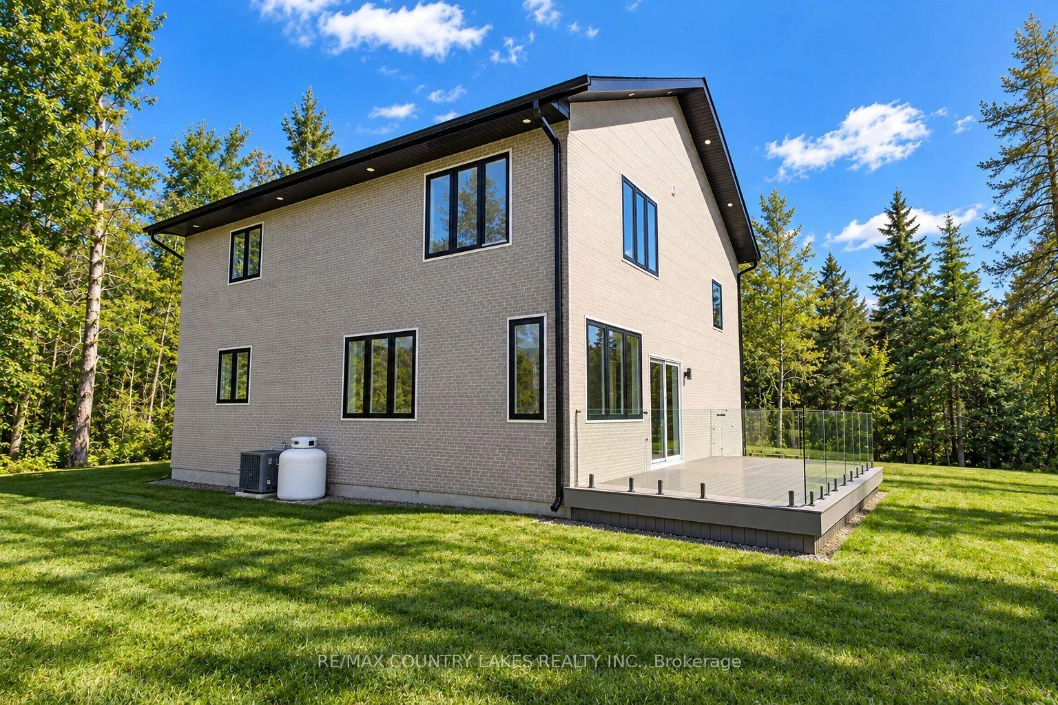 Photo 7 of 445 Martin's Road, Kawartha Lakes, Verulam — HOMEH