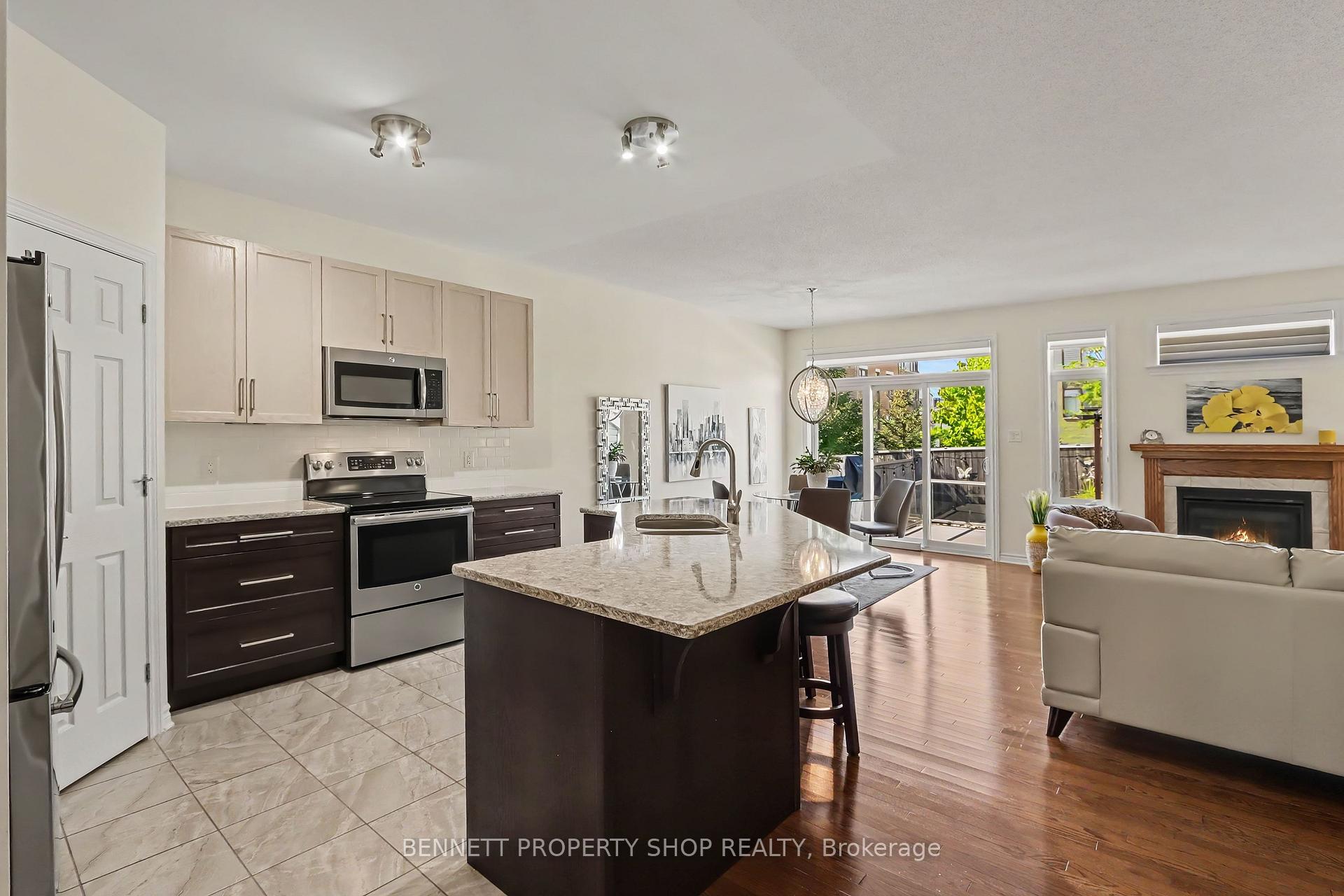 Photo 9 of 259 Shinny Avenue, Ottawa, Kanata - Emerald Meadows/Trailwest — HOMEH