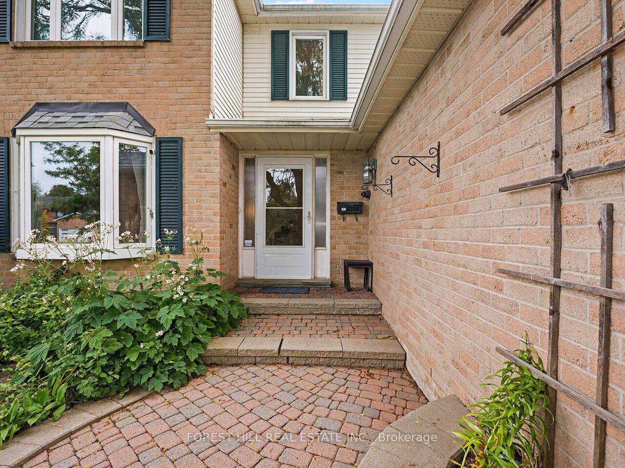 Photo 3 of 6366 Miller's Grove, Mississauga, Meadowvale — HOMEH